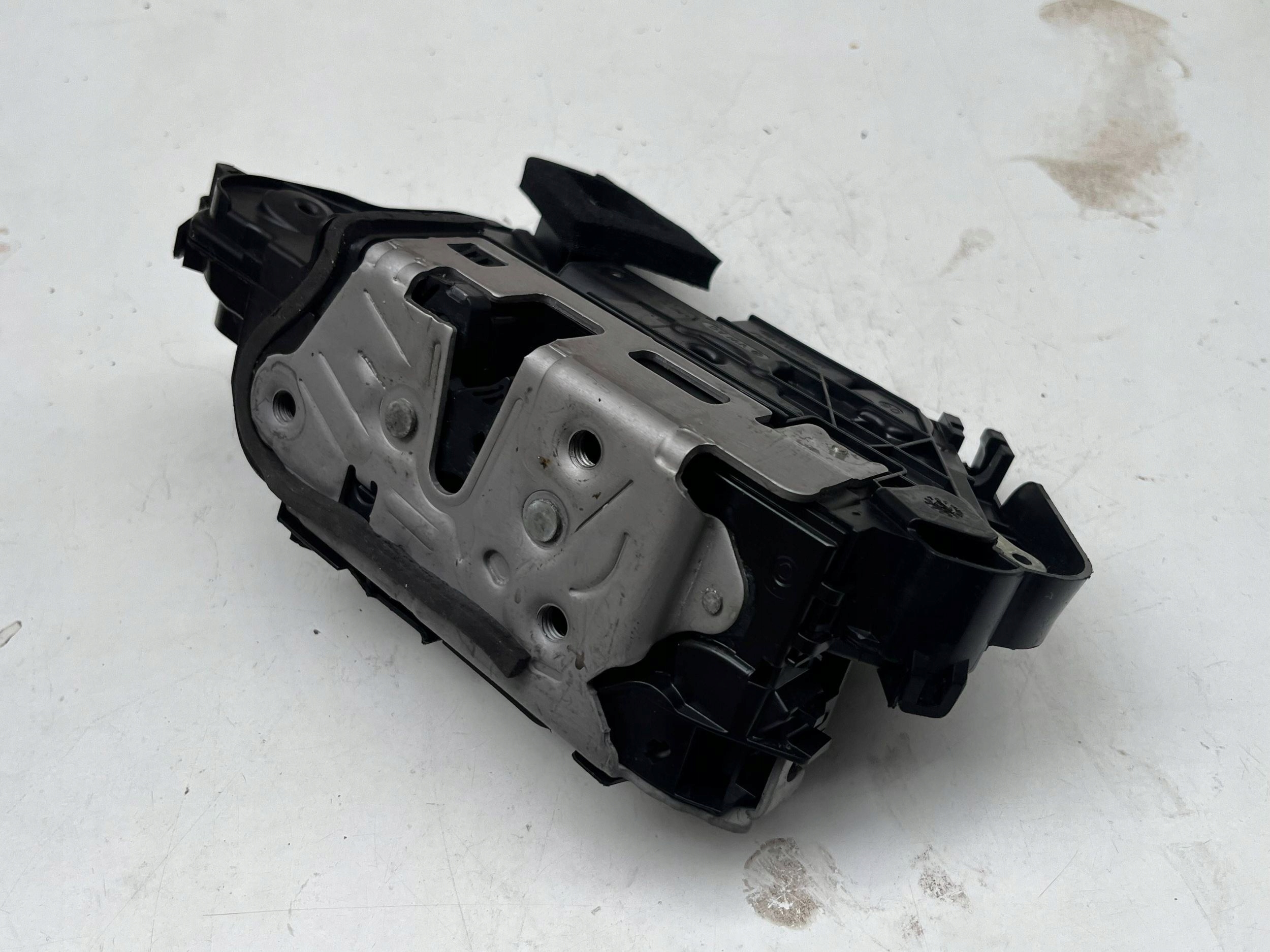 VOLKSWAGEN SEAT SKODA lock door left front 5TB837015E @M