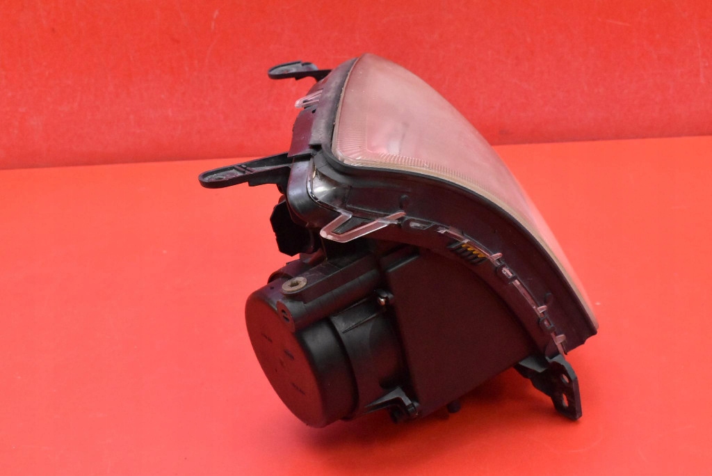 REFLEKTOR right light front lens XENON EU 155888-00 OPEL VECTRA C 02-05