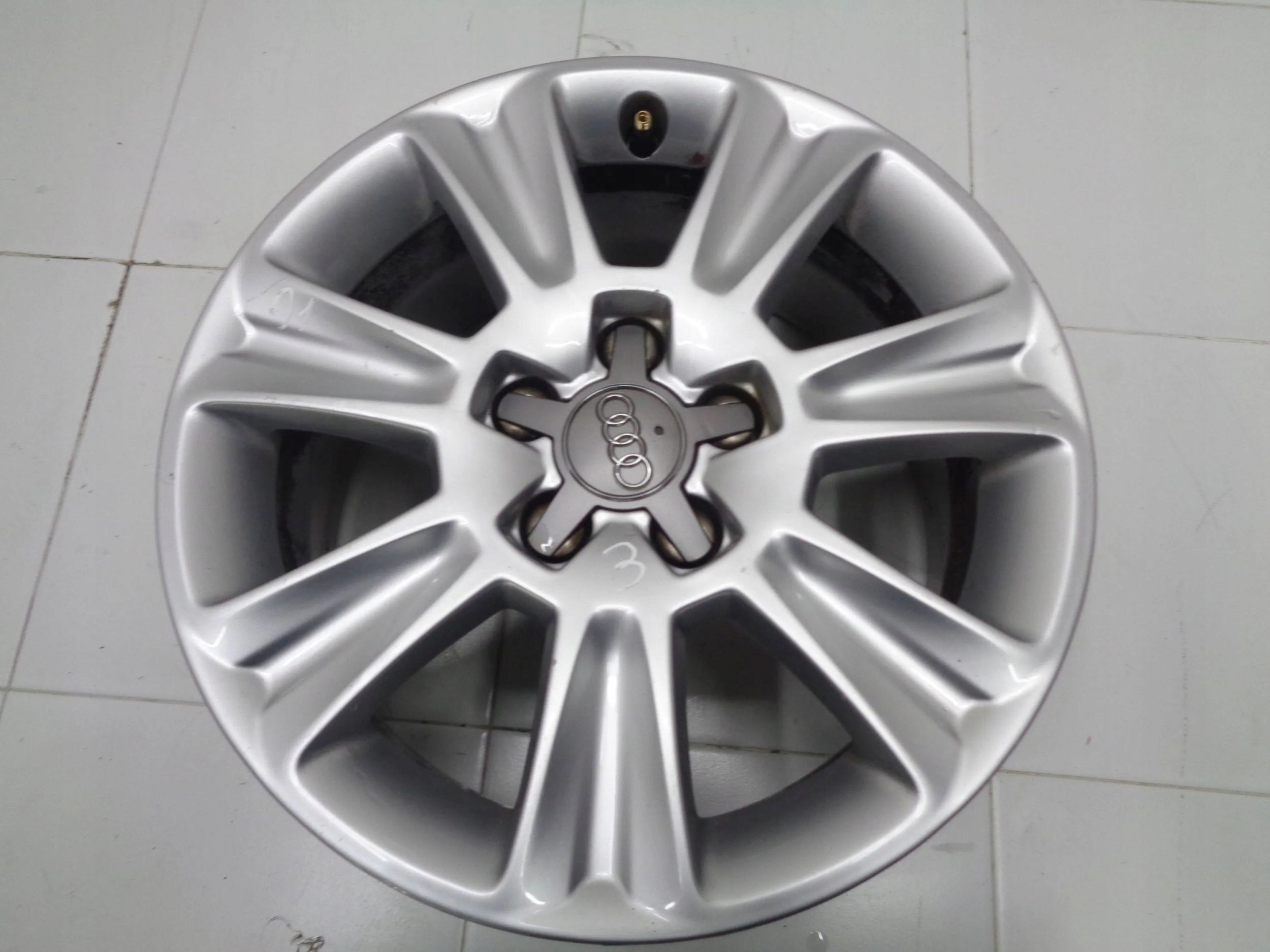 AUDI A1 8X disk hliníkový R15 6,5 J ET 34 8X0601025
