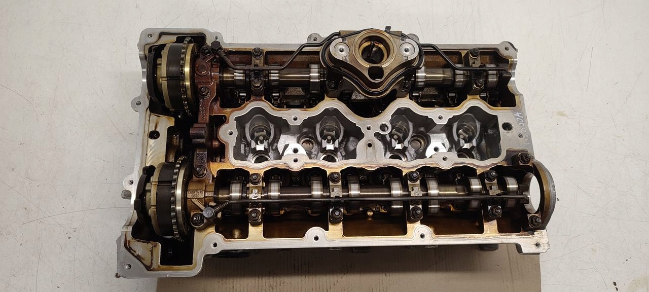 head. of the engine BMW E90 2,0i