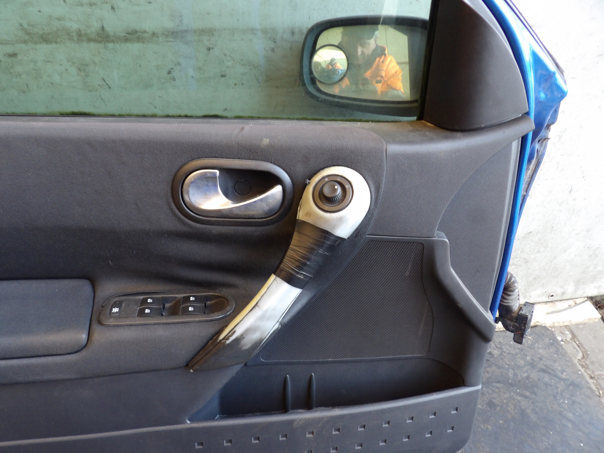 Renault Megane II door front left lak. TEI45 HB 5D