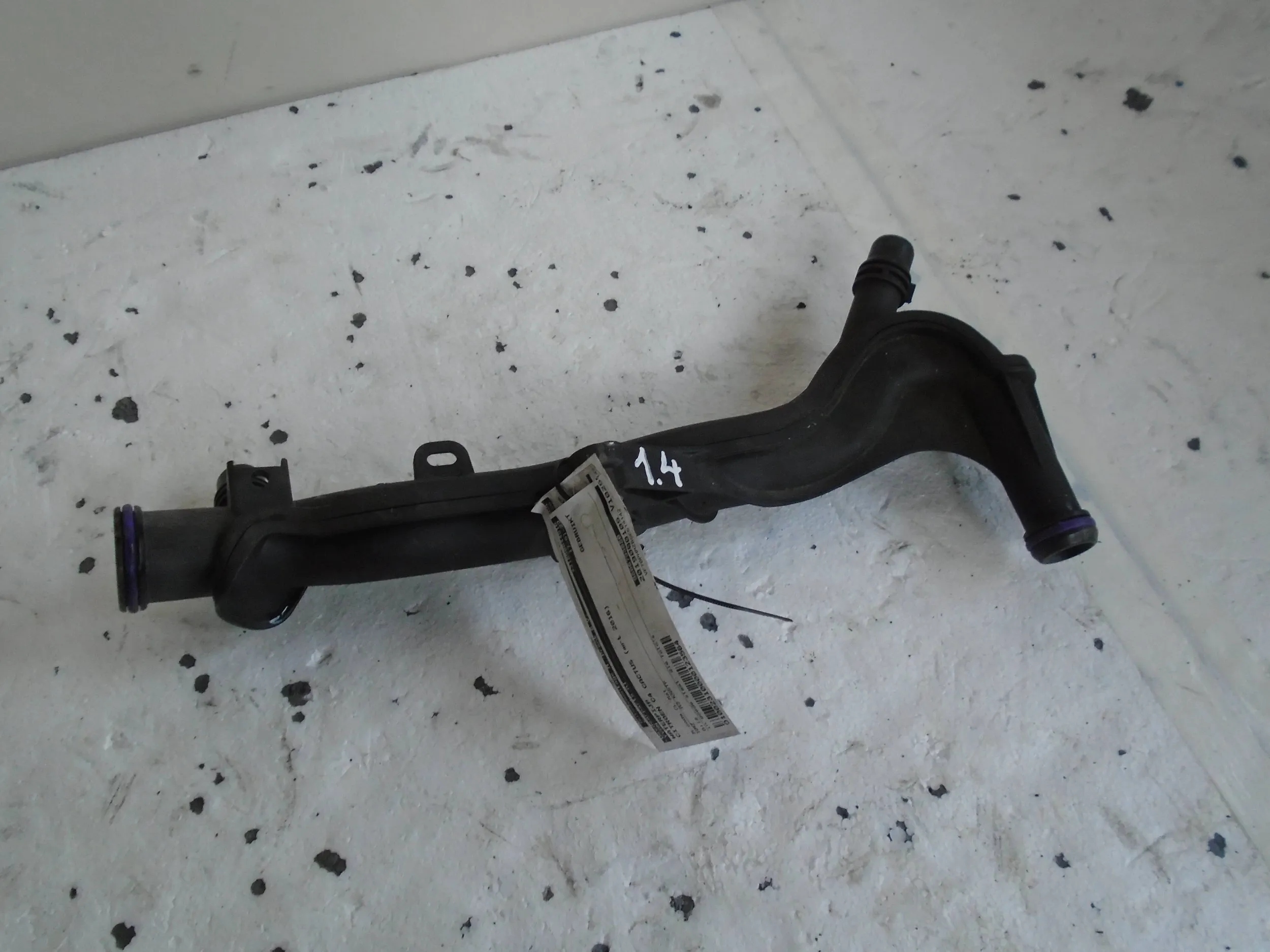 cijev prijenos vode 9806793080 Citroen C4 Cactus 16