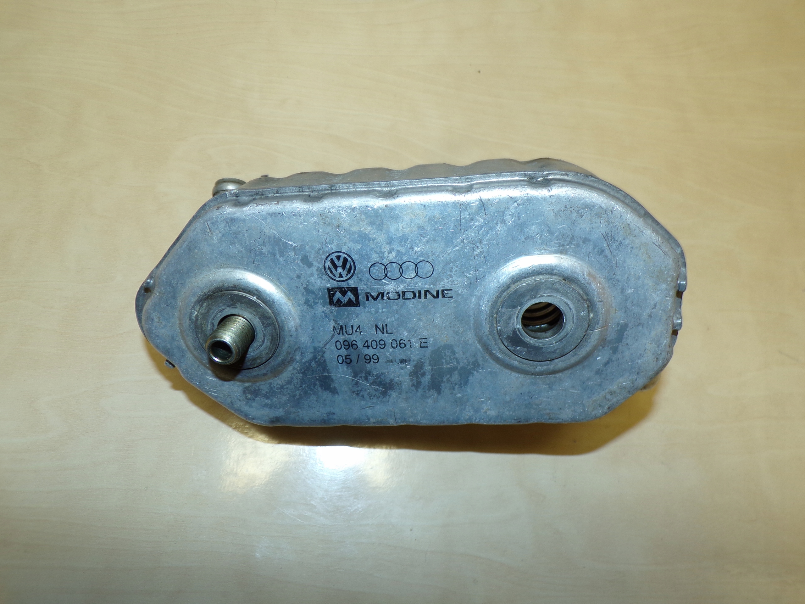 VW TRANSPORTER T4 CARAVELLE MULTIVAN Motor Ölkühler Getriebe getriebe AUTOMAT