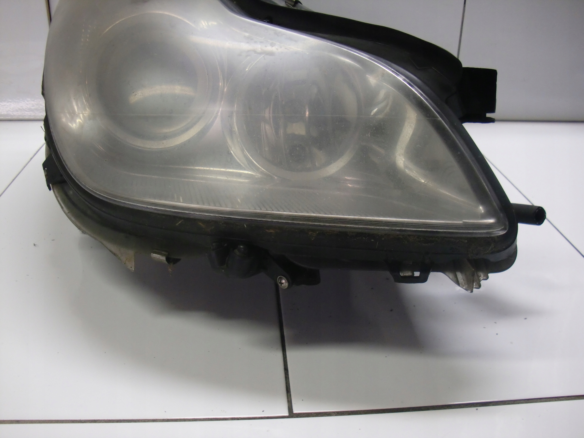 MERCEDES CLS W219 light front front right ANGLIK UK XENON complete