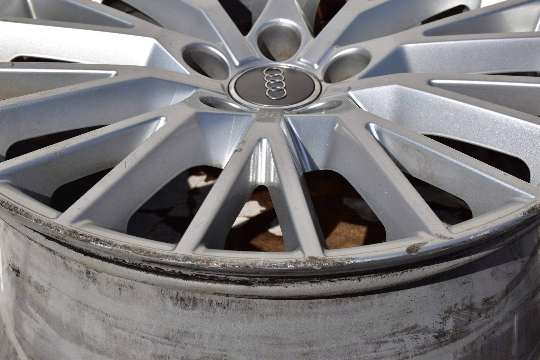 disk hliníkový AUDI TT 8,5" x 18 " 5x112 ET50 8S0601025D