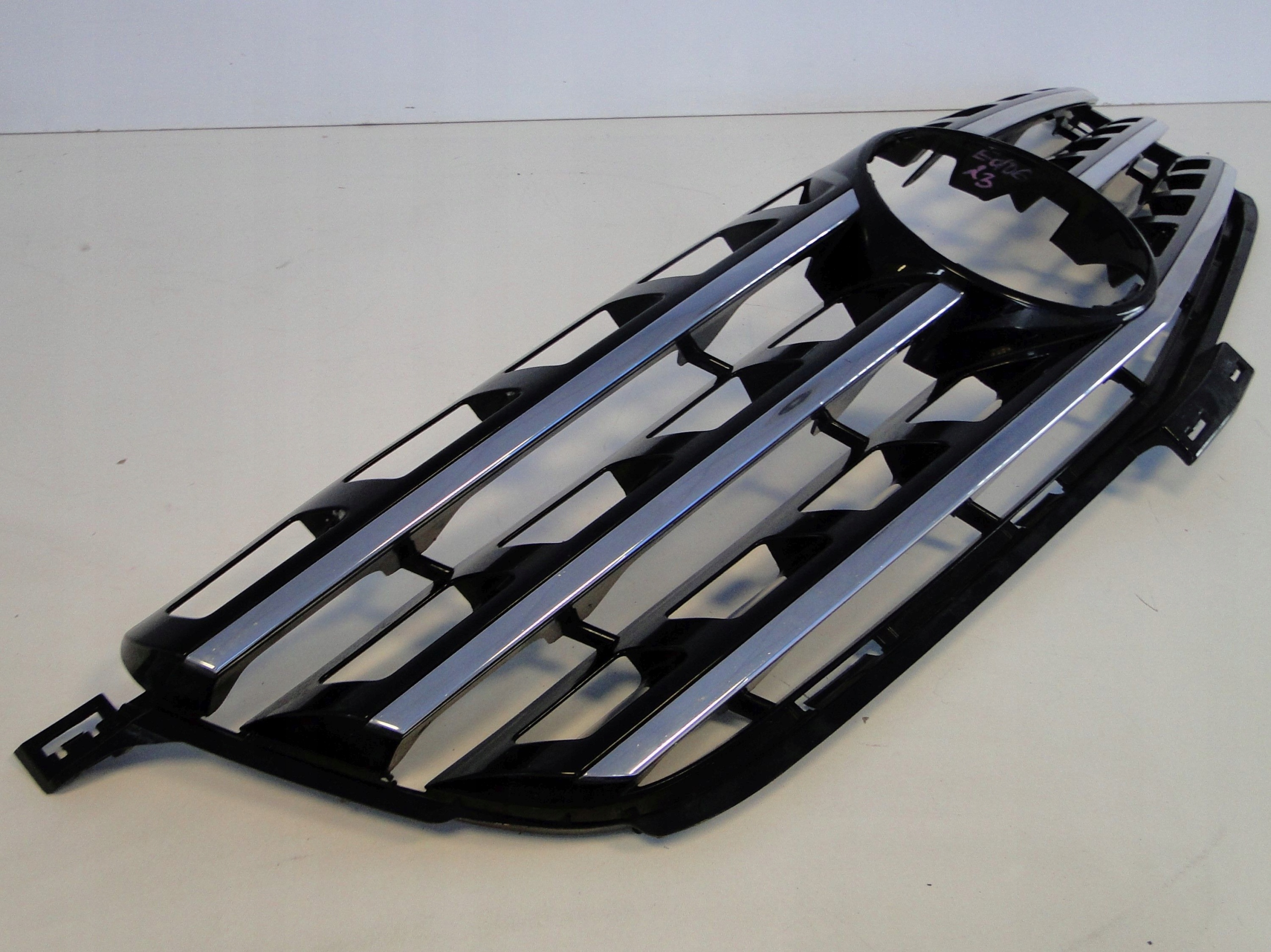 MERCEDES ML W166 166 GRILL ATRAPA CZARNY Numer katalogowy części A1668800985