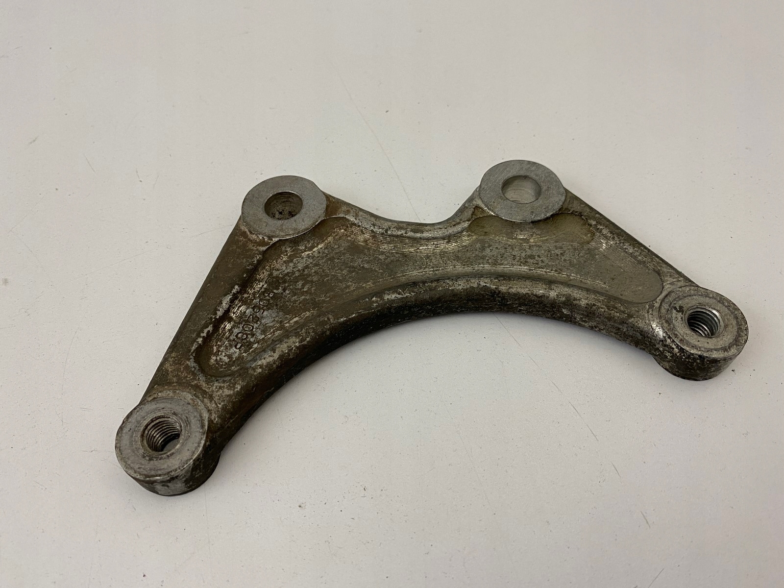 11B0520CP - MCLAREN MP4 12C РУЧКА КРІПЛЕННЯ РУЧНОГО ГАЛЬМА