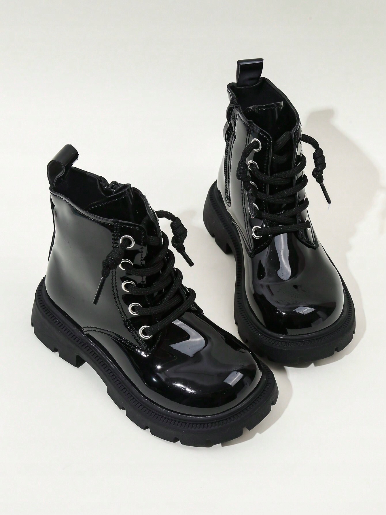 SHEIN czarne wysokie lakierowane botki workery 25 Kod producenta 05079759