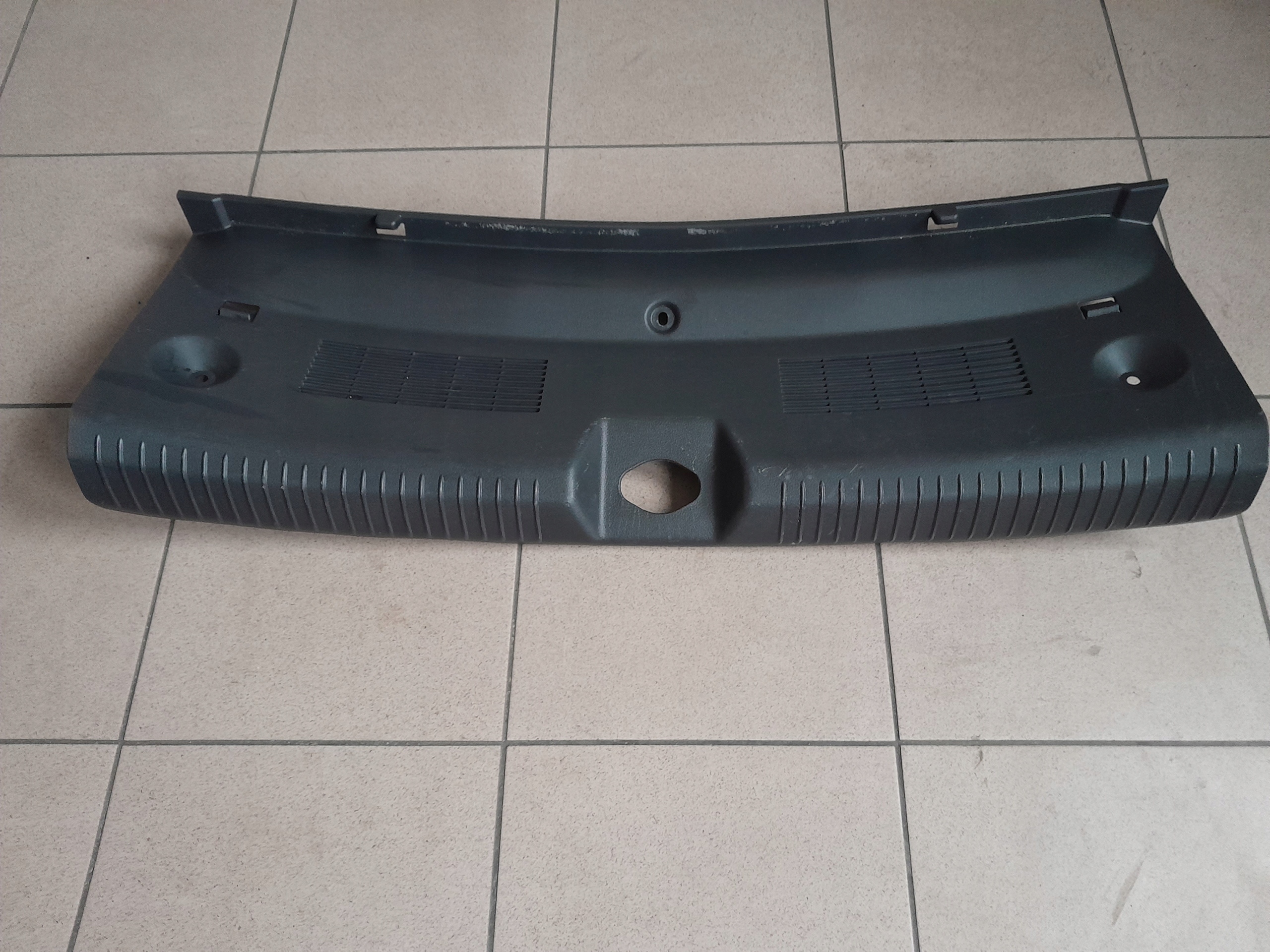 85770-G4600TRY 85771-G4600 - HYUNDAI i30 III 2017-22 фастбэк задняя крышка ремня