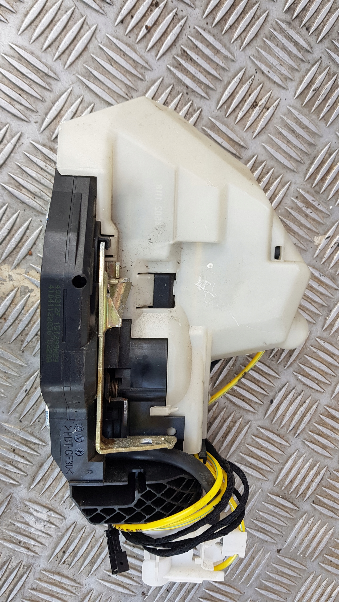 MERCEDES W220 lock right rear part EUROPA