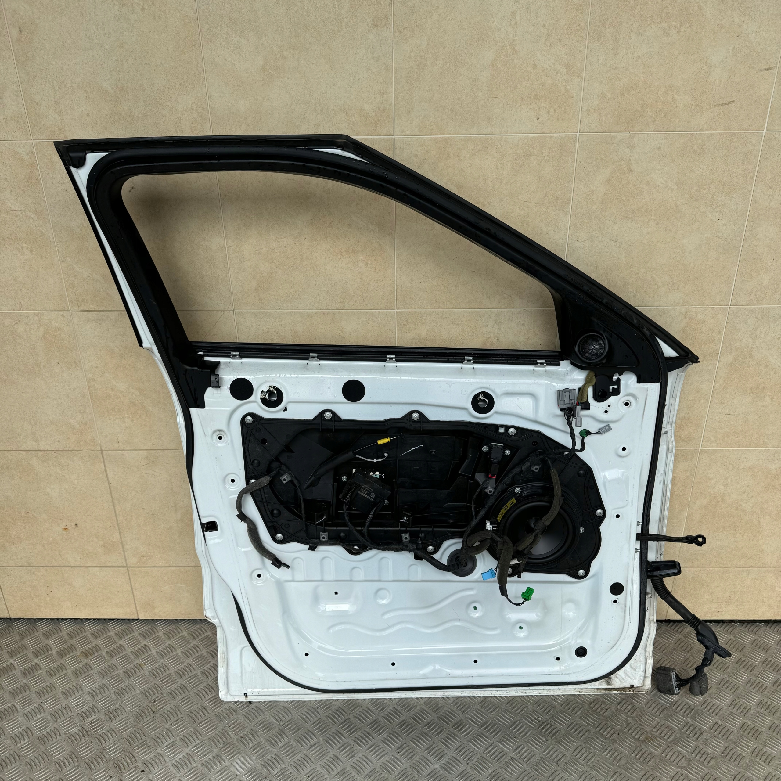 DOOR FRONT LEFT LAND ROVER RANGE ROVER EVOQUE 2015 ROK