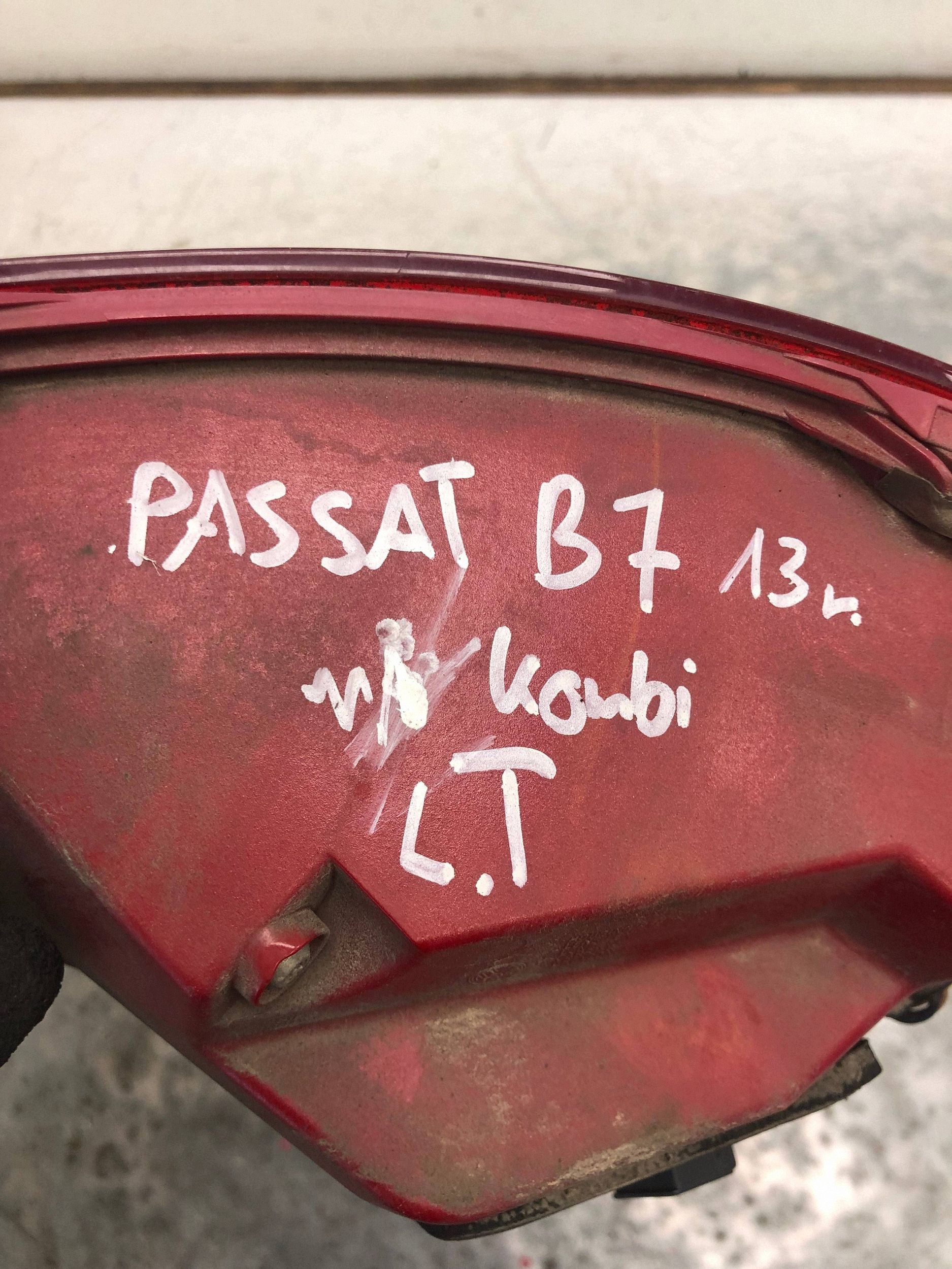 light left rear part VW PASSAT B7 KOMBI 3AF945309