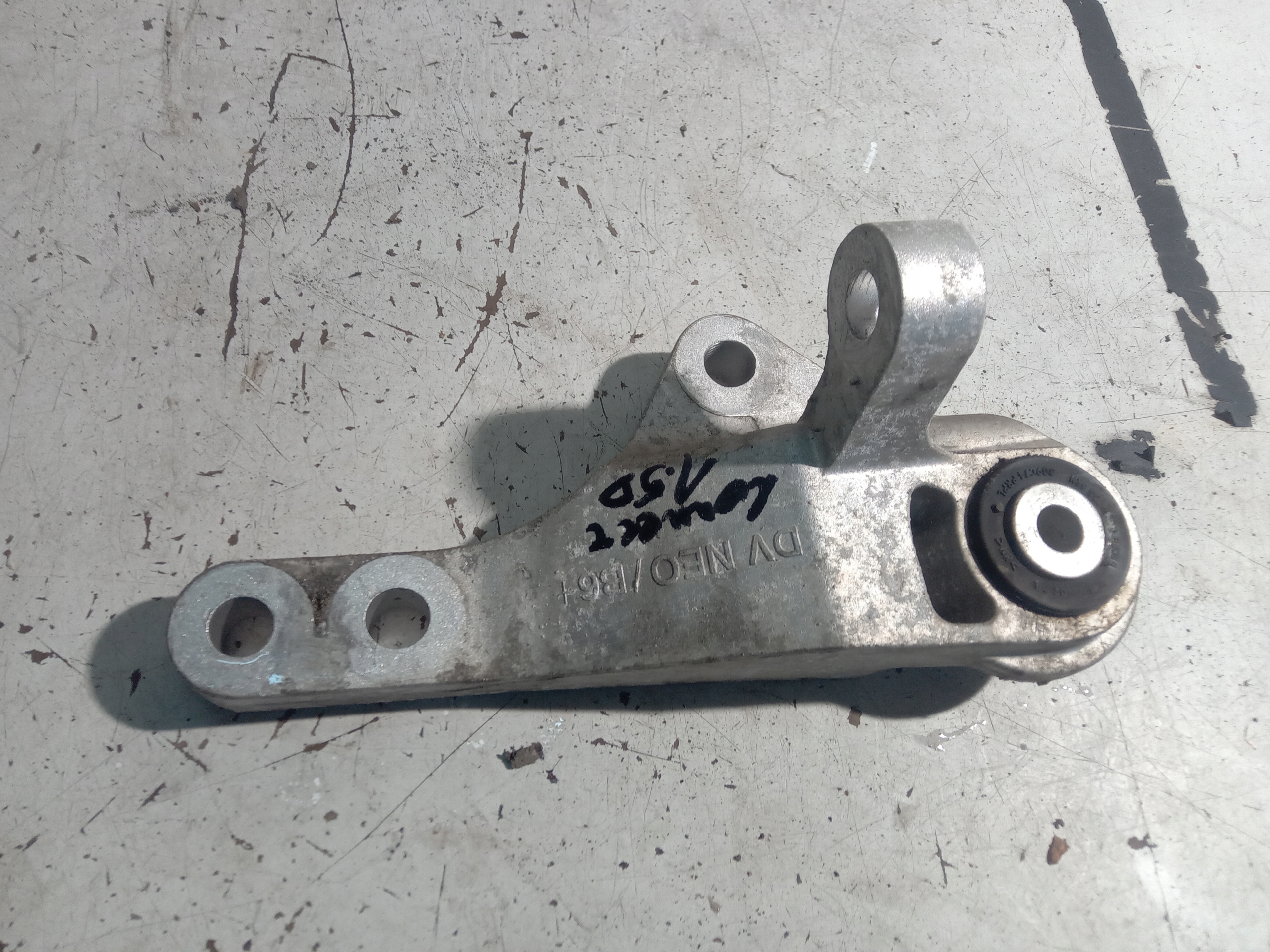 KV61-6P093-BA - FORD TOURNEO CONNECT ЗОНД ЛАПА ПОДУШКА КОРОБКИ