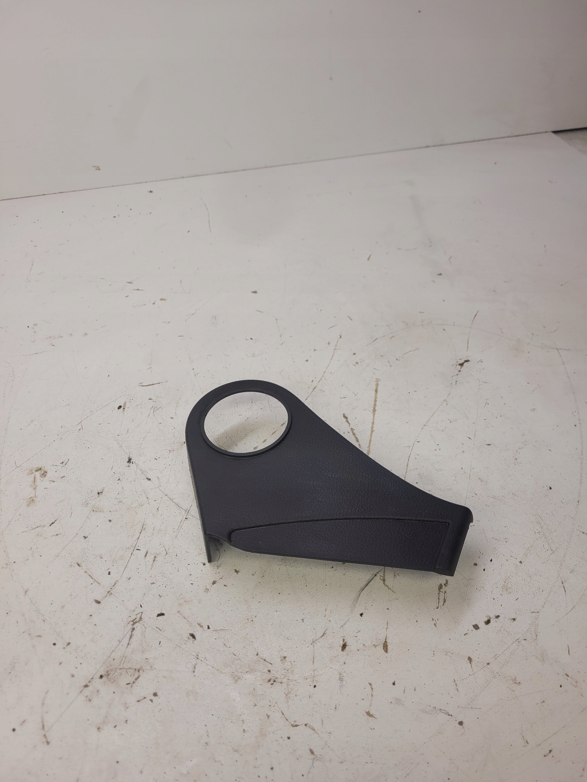 BLENDE ABDECKUNG VERSCHLUSSSTOPFEN SITZ RECHTS AUDI A1 6J3881478A