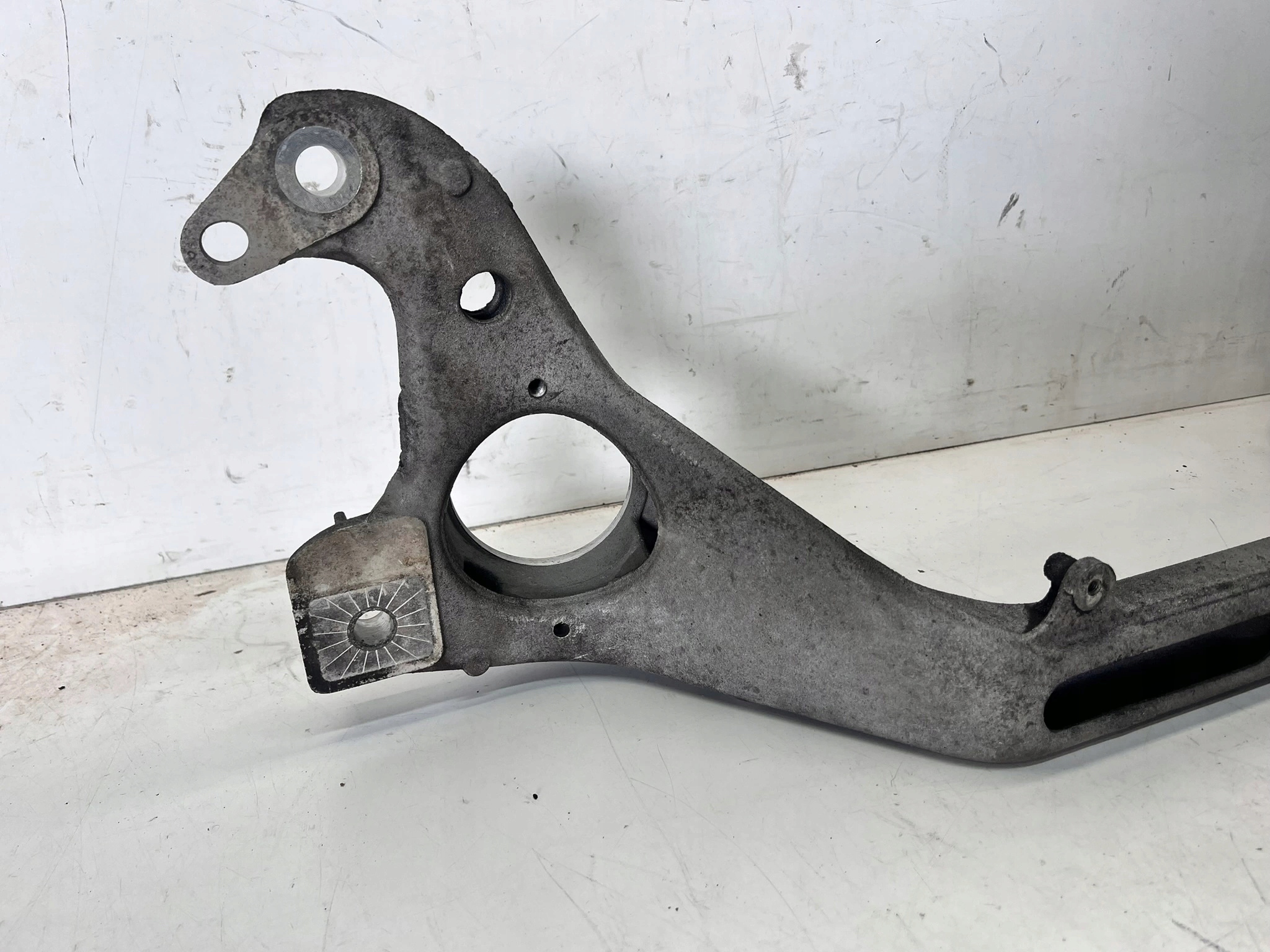 Support Support plaque Moteur Droit AUDI Q7 4L 7L0199207A