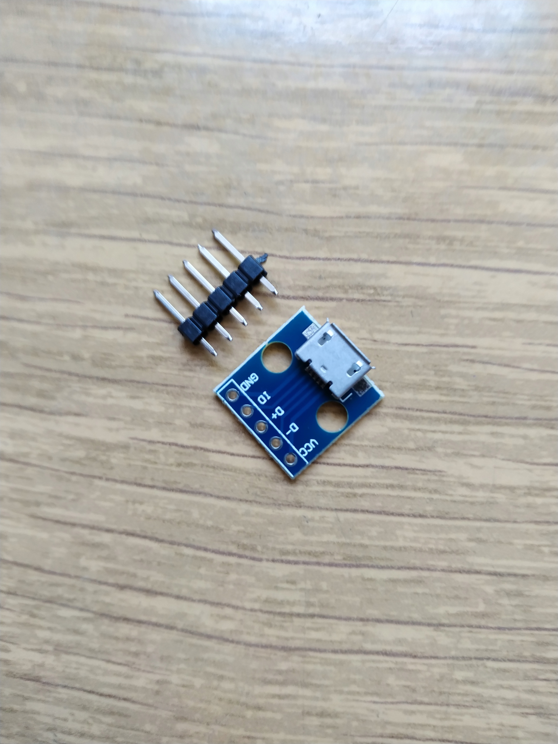 Adapter przejściówka Micro USB DIP 5 pin + goldpin Producent Inna