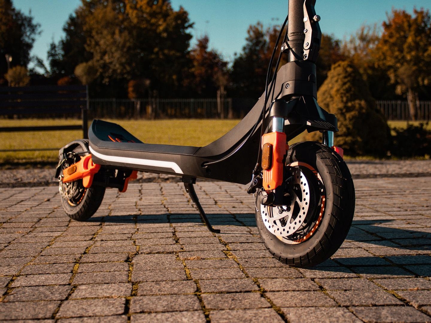 ВЕЛИКИЙ ЕЛЕКТРИЧНИЙ САМОКАТ З ДОВГОЮ ПЛАТФОРМОЮ ЗАПАС ХОДУ 60 КМ TECHLIFE R5