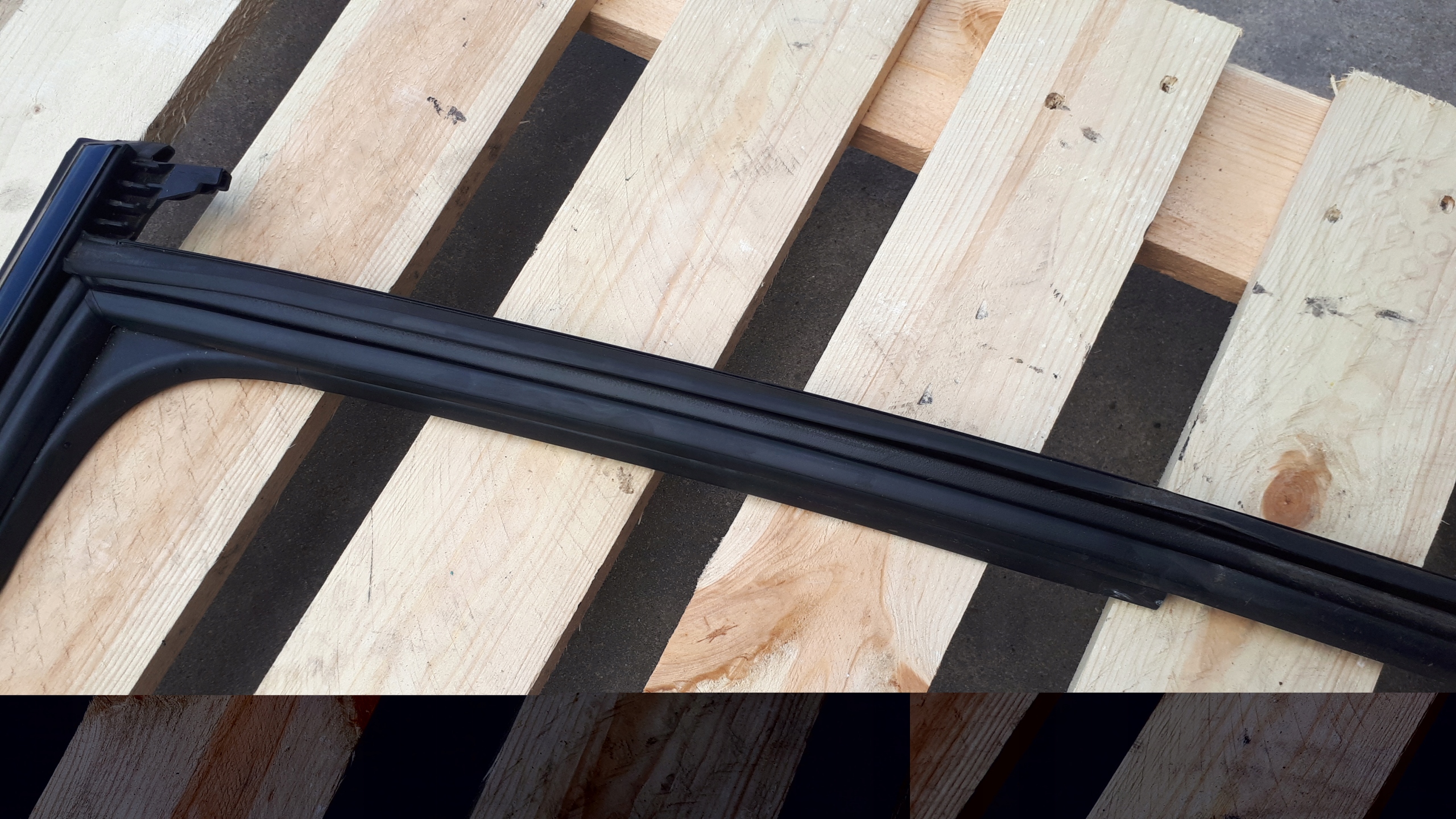 A4 B9 8W S4 gasket door windows SLINE right rear part