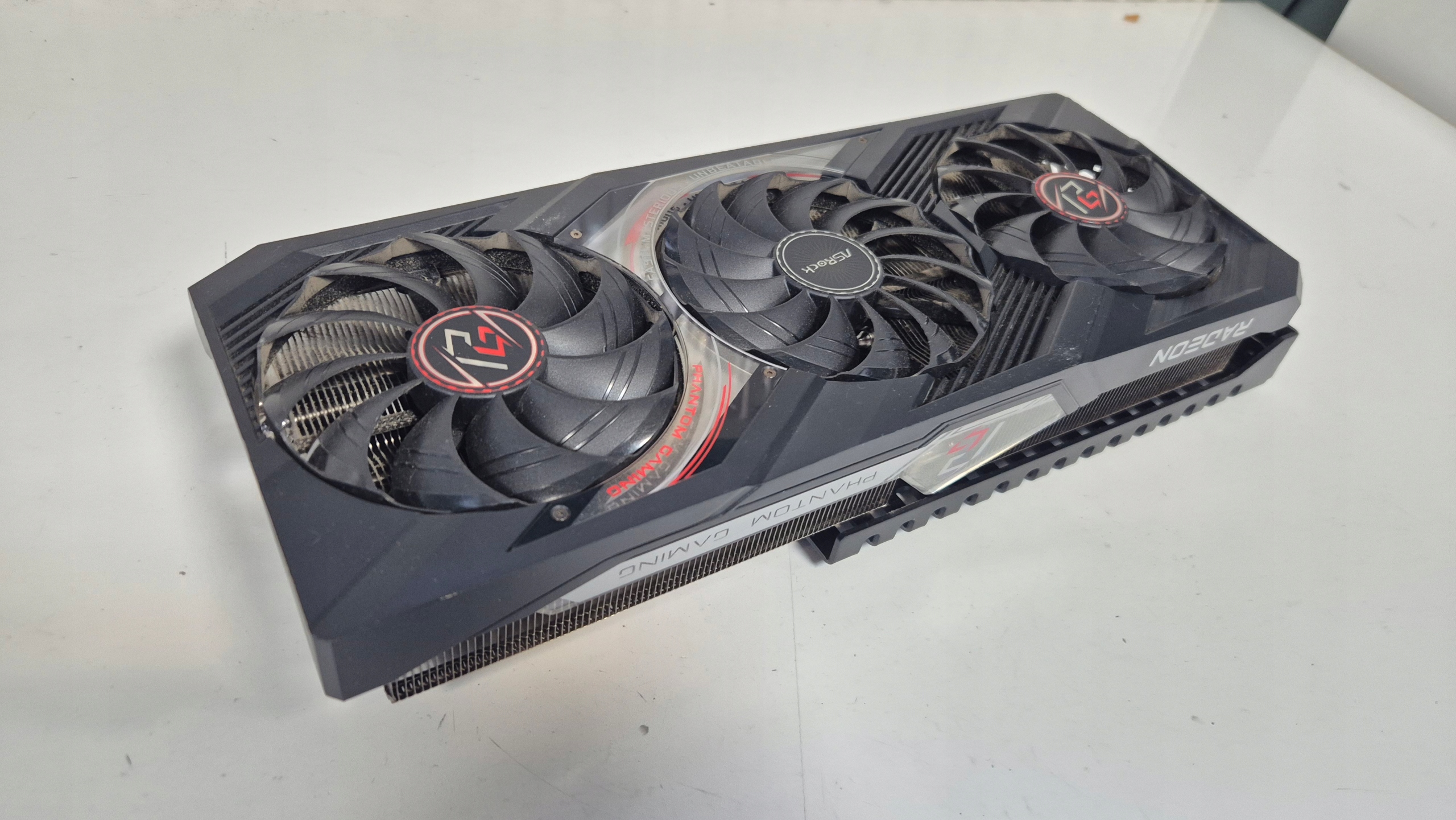 Karta graficzna ASrock Radeon RX 7900 XT Phantom Gaming 20GB GDDR6 320bit