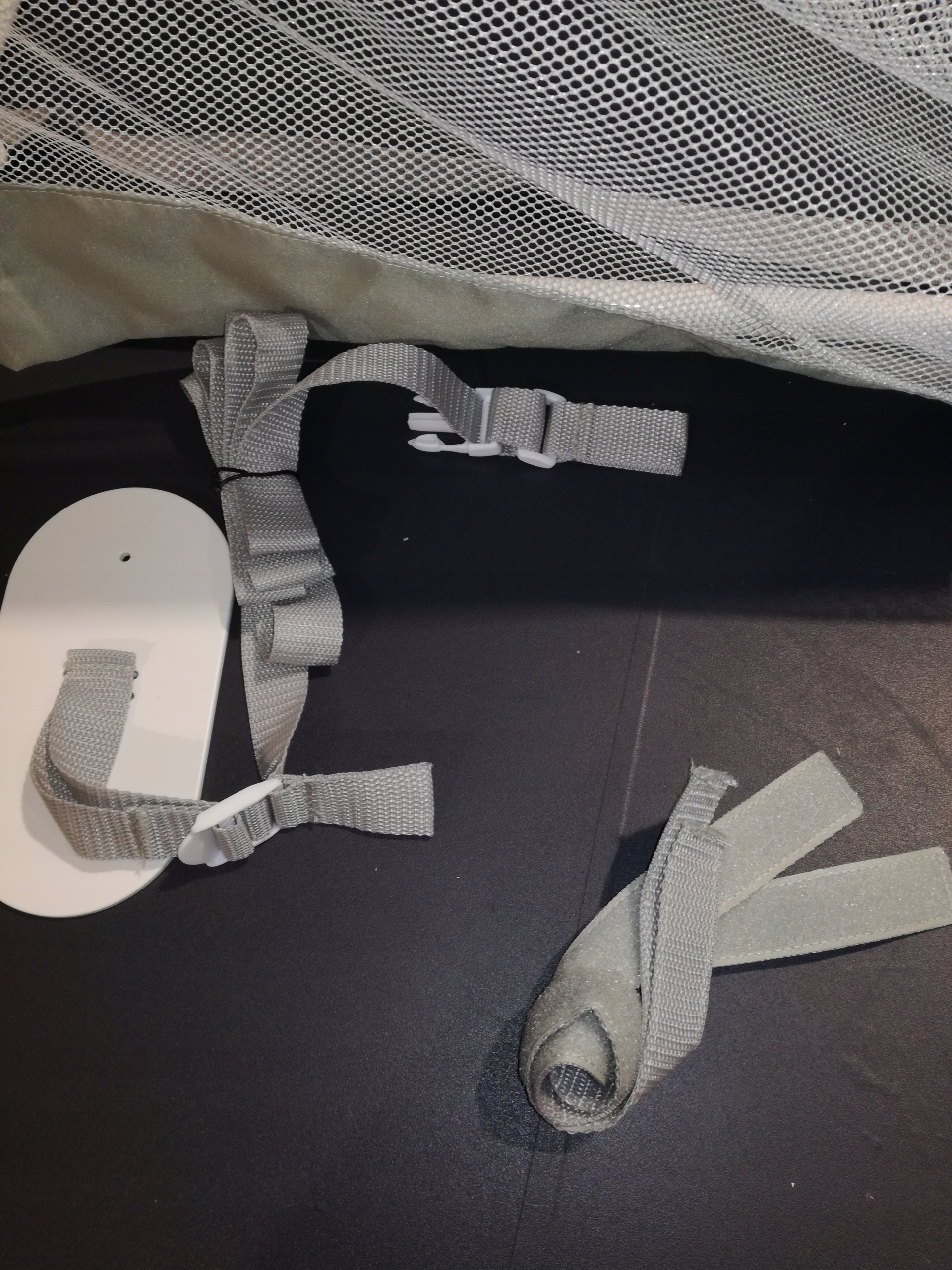 Barierka ochronna do łóżka Reer ByMySide 150 cm Kolor odcienie szarości i srebra