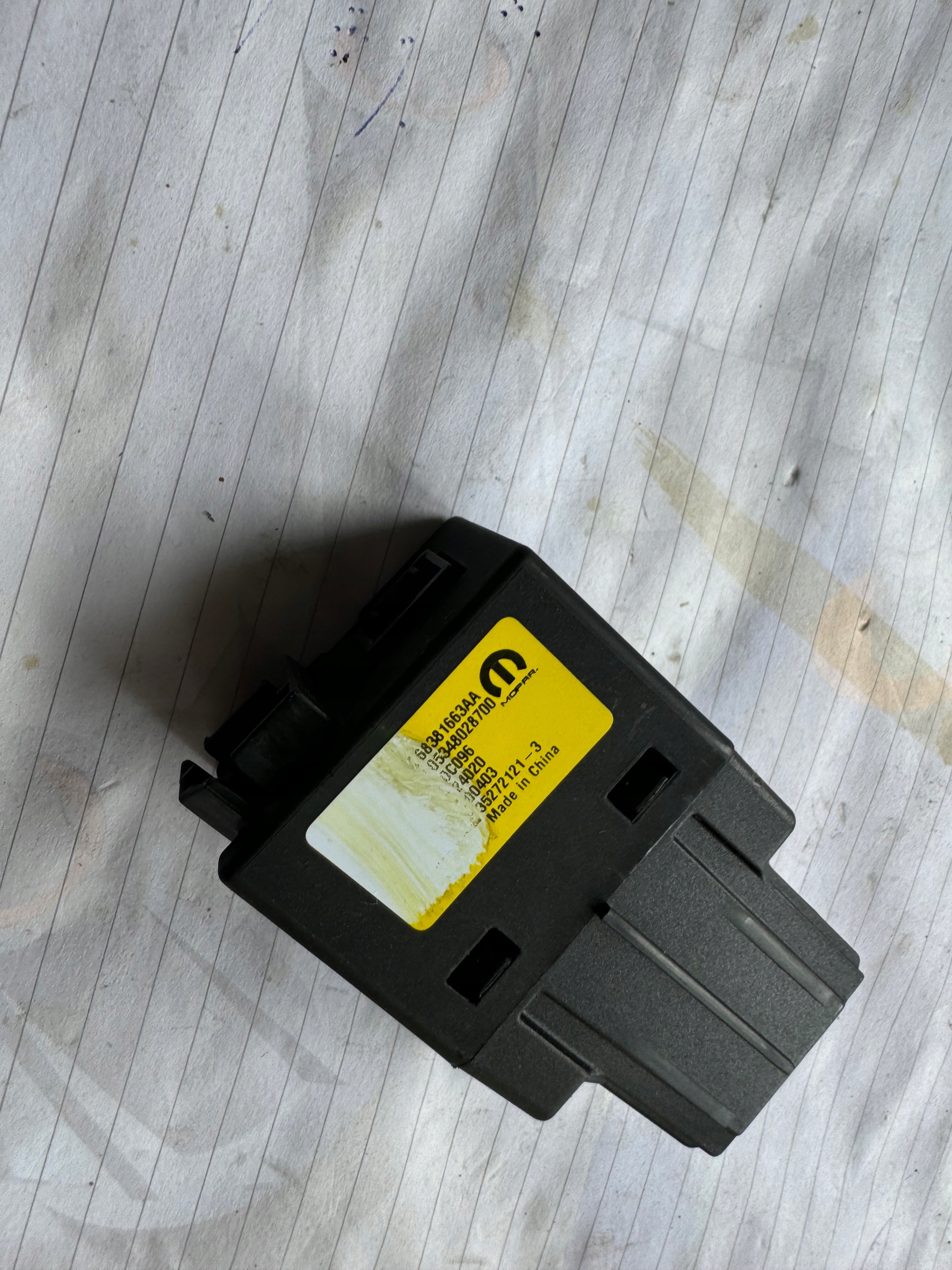 USB 68381663aa maserati usb Producent części Maserati