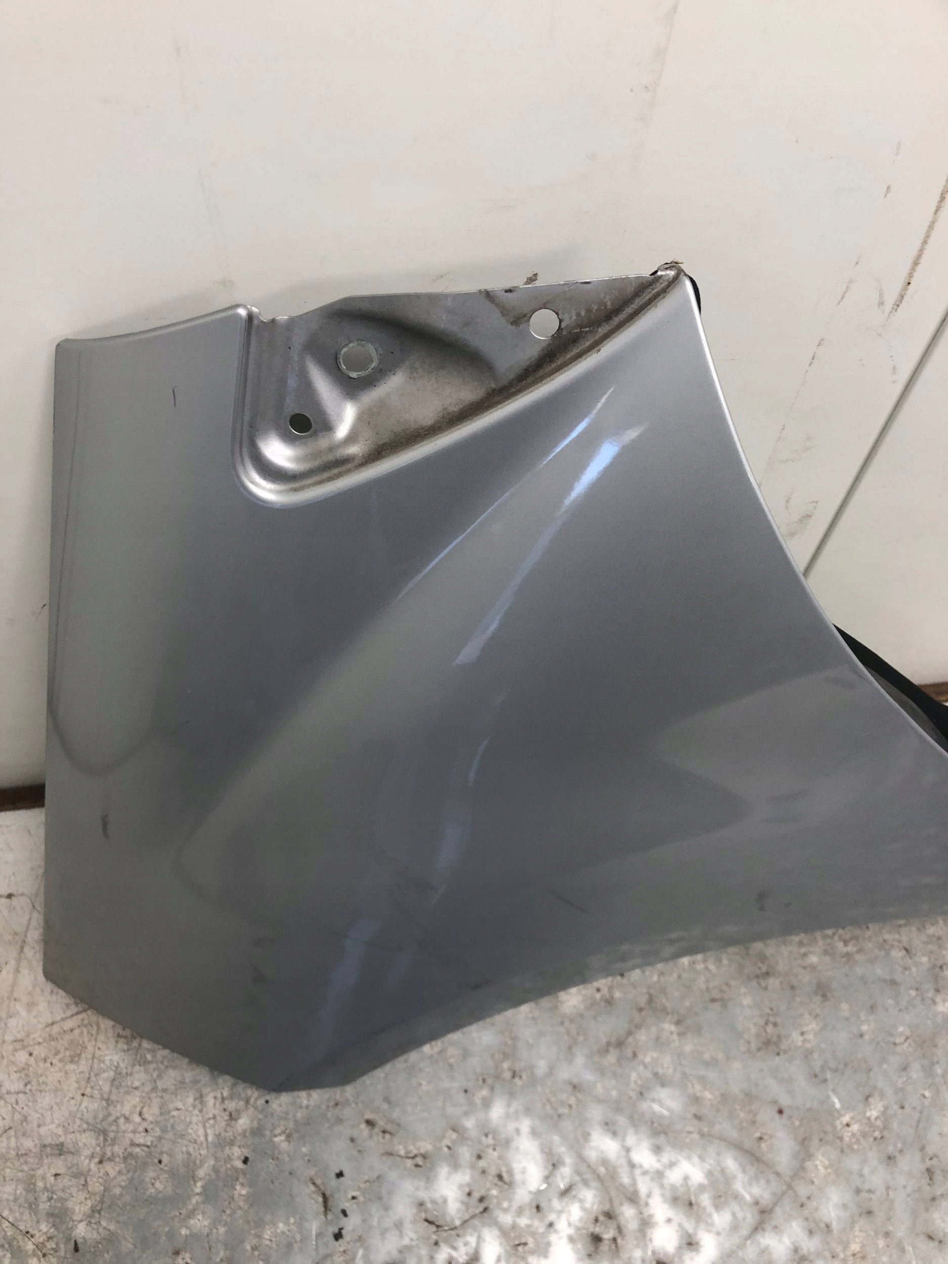 fender left front MERCEDES W169 761 1698890325