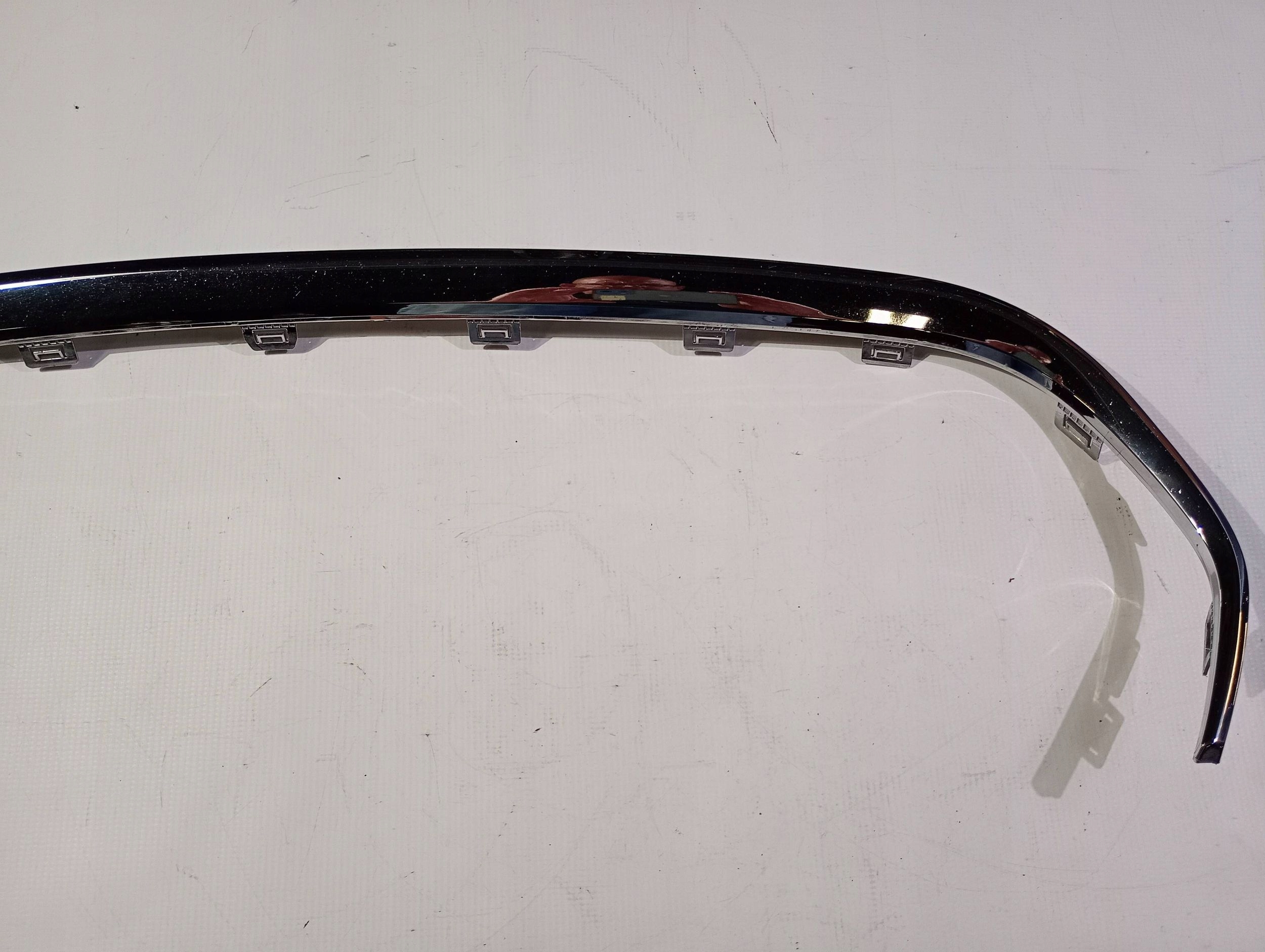 moulding frame cap grille grilla chrom Chrysler Pacifica 2021