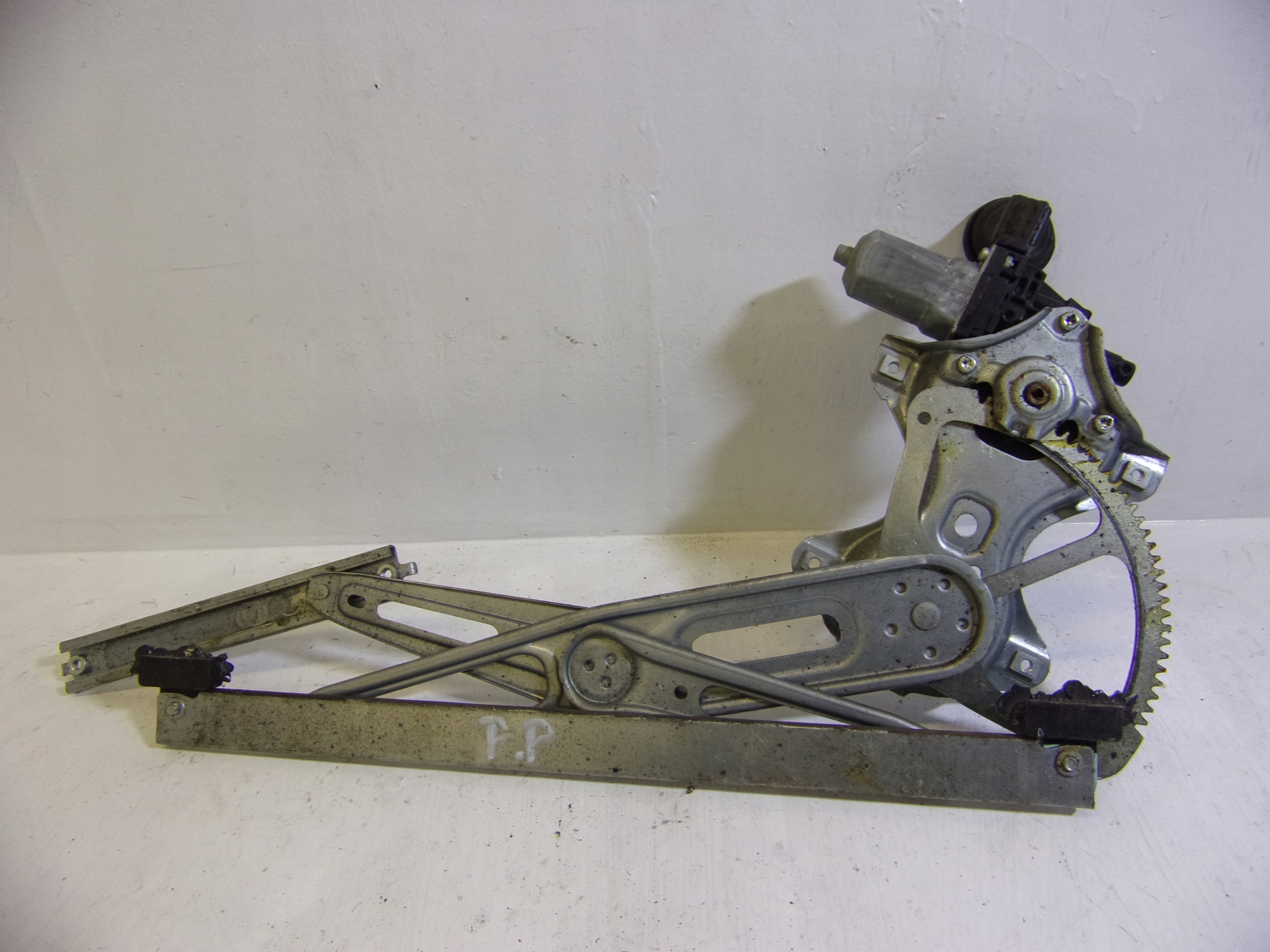 ELE mechanism windows right front TOYOTA YARIS 2 857100D100
