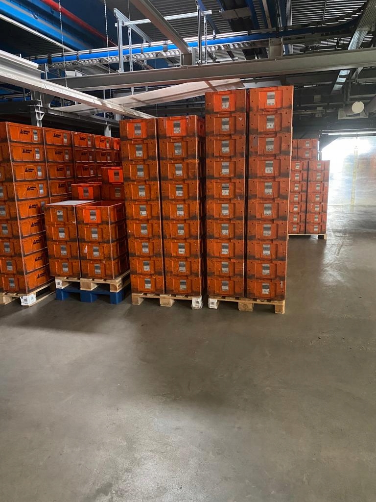 Skrzynki magazynowe plastikowe kuwety 36 SZTUK