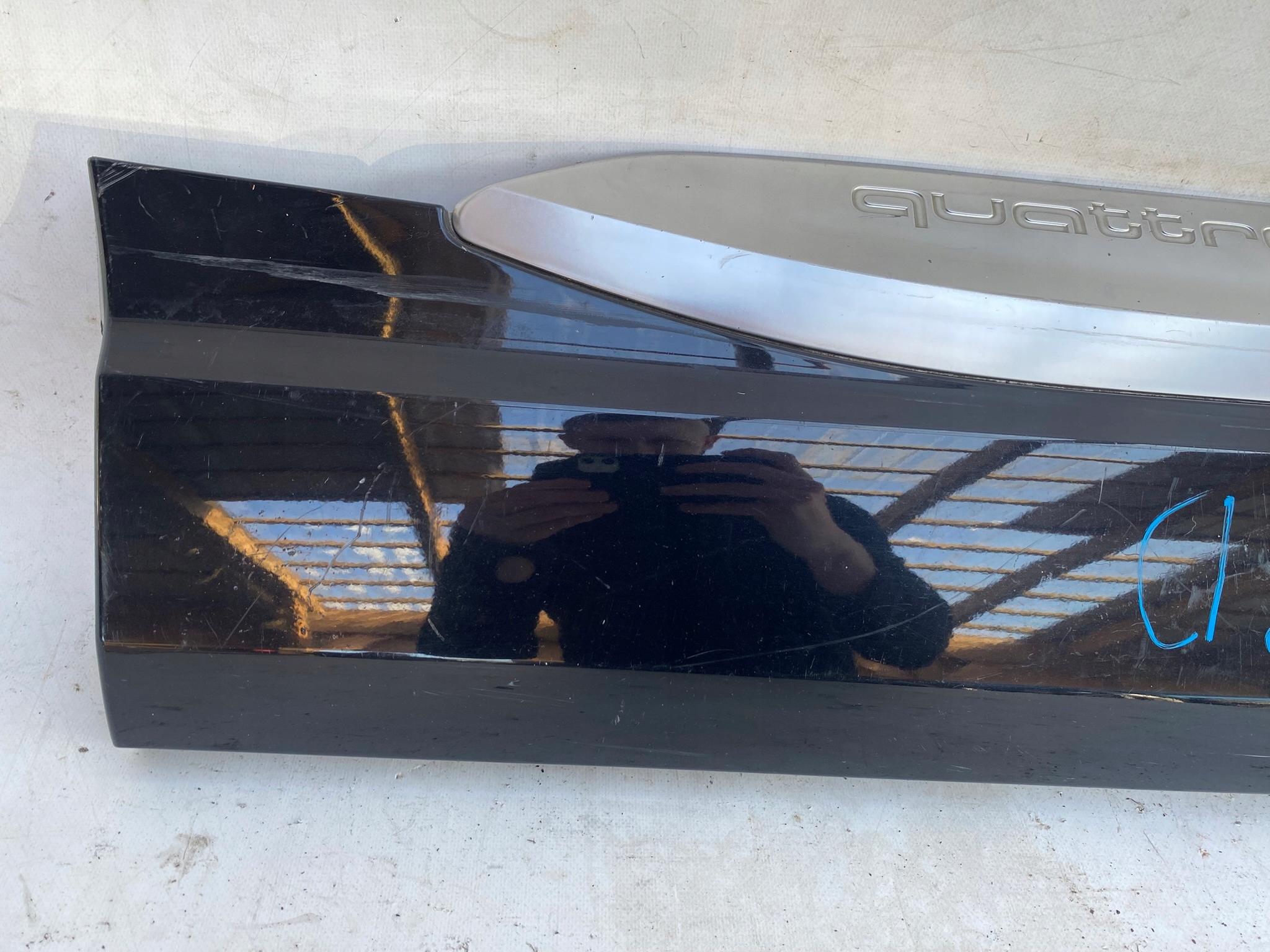 AUDI Q7 4M moulding door right rear part