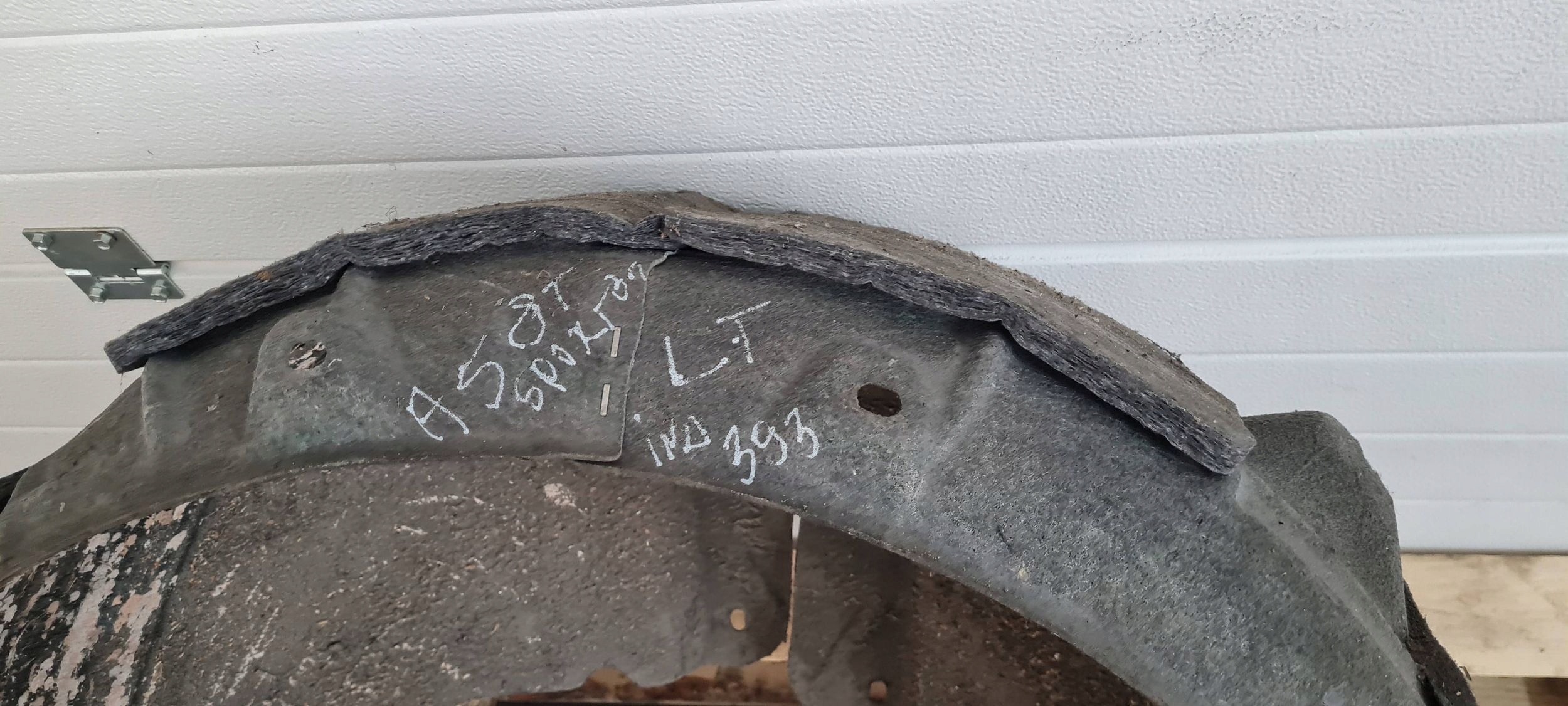 A5 8T LIFT S5 mudguard left left rear part MATERIAL SPORTBACK 8T8810171B