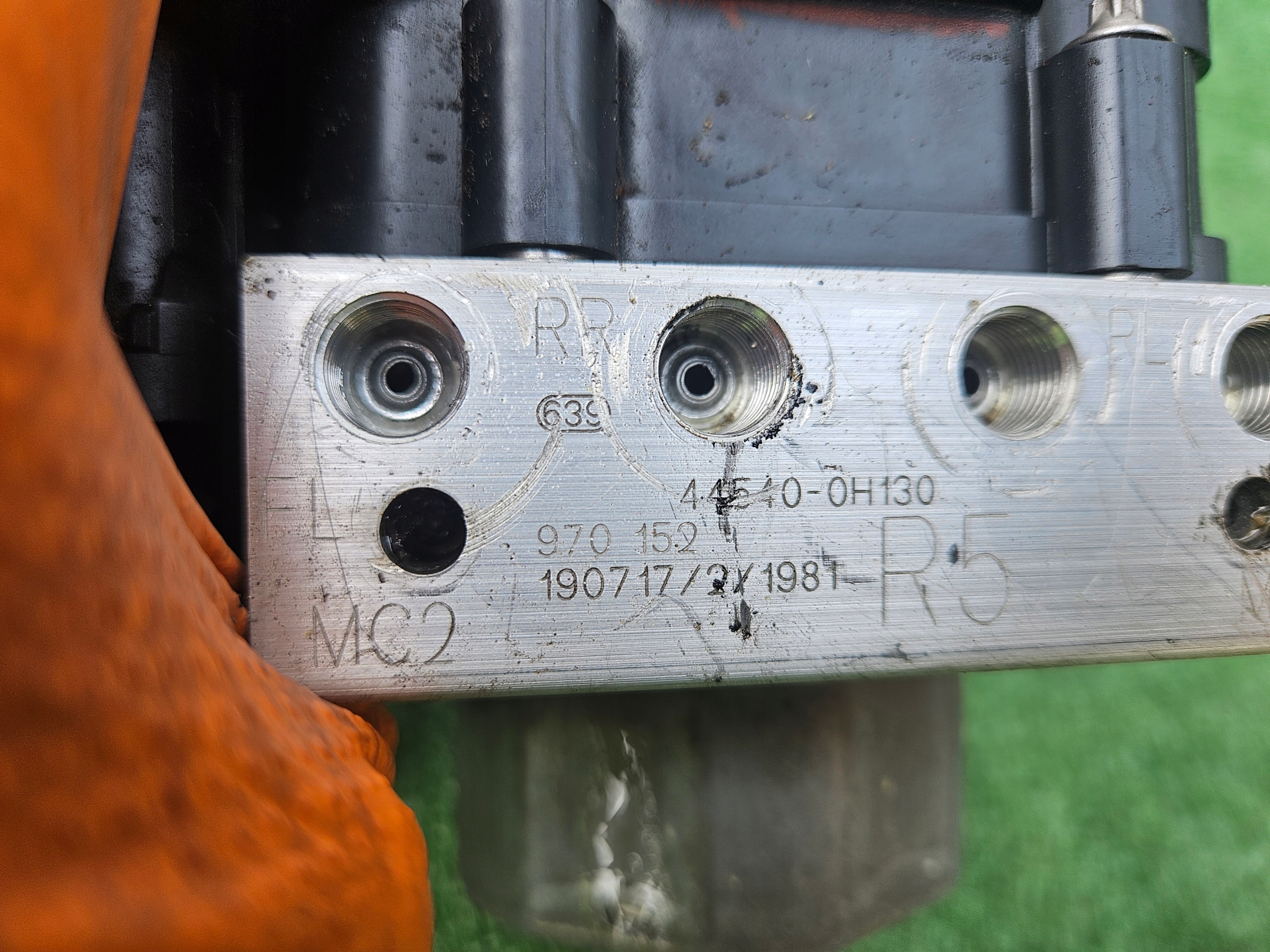 насос ABS CITROEN C1 TOYOTA AYGO II peugeot 108