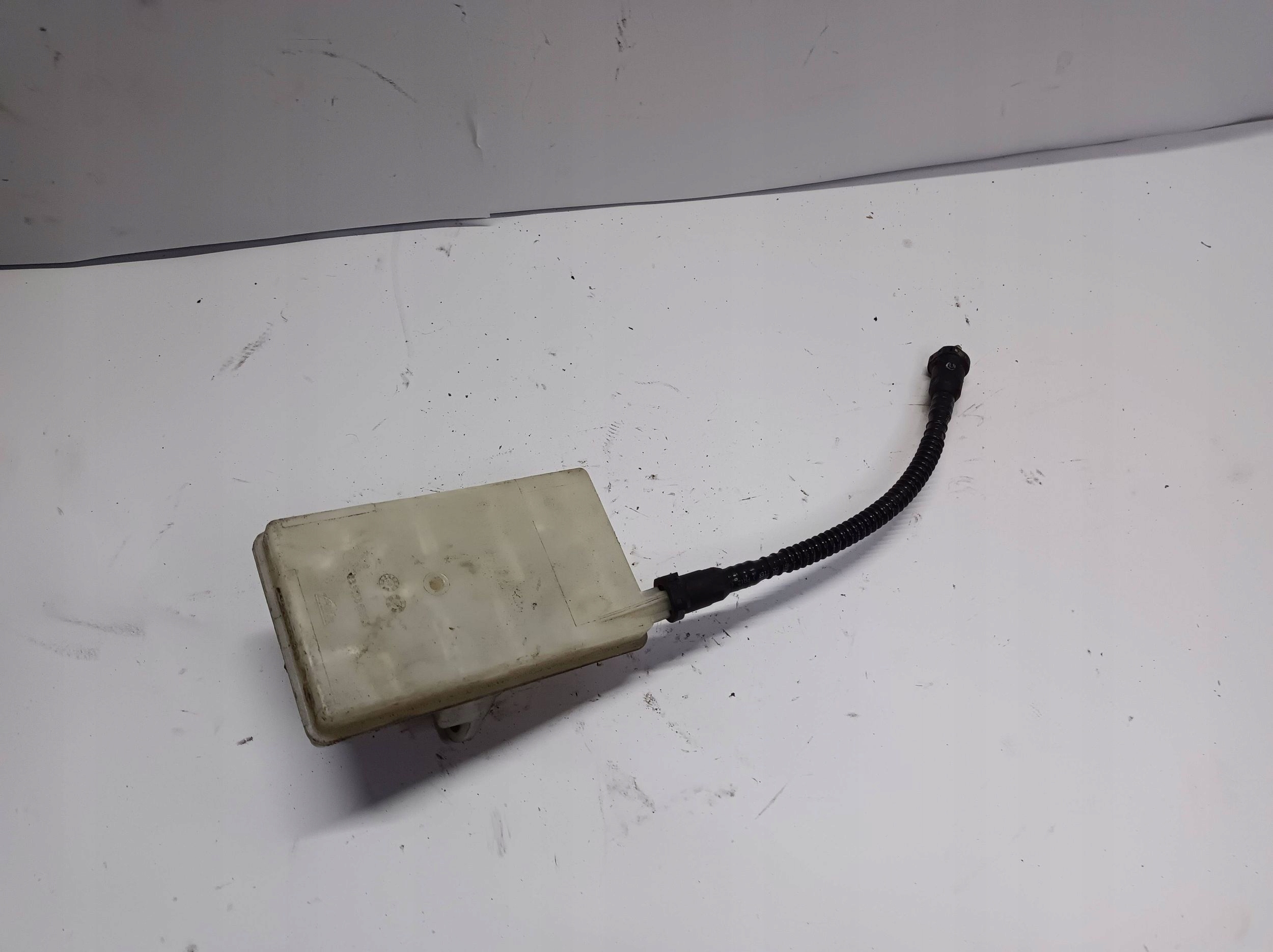 Behälter des Gasses Brems- Citroen Berlingo PSA 9680907780