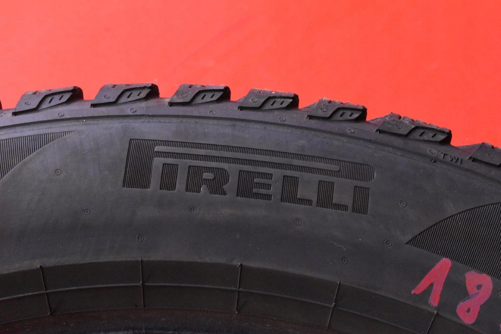 tyre tyres 2 SZT PIRELLI ZIMA 215/55/17 24R