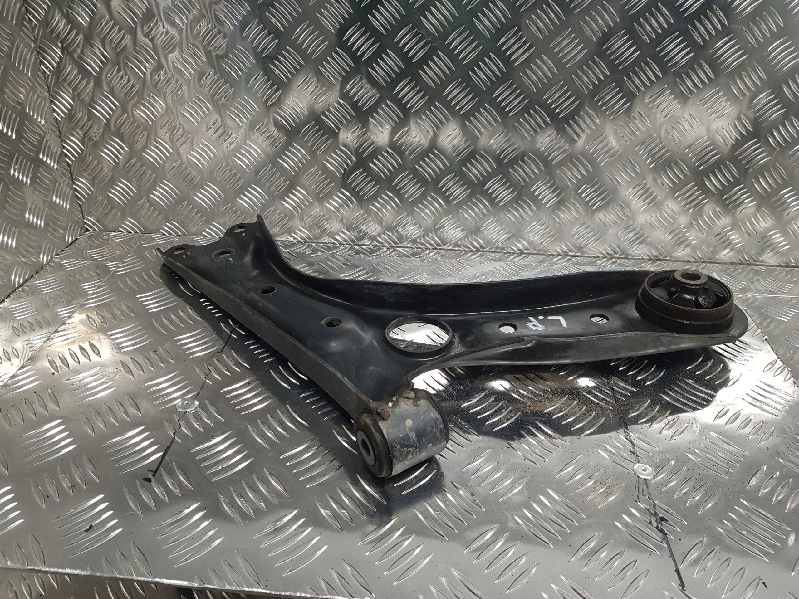 arm left front HYUNDAI I30 III 2019 1.4 B 54500-G4AA0