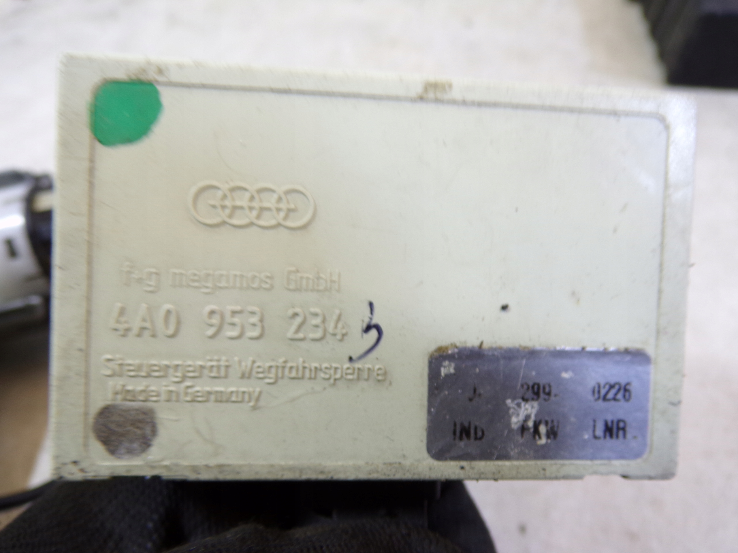 Montaggio STARTOWY AUDI A80 B4 2.0 AUTOMAT 039906024D