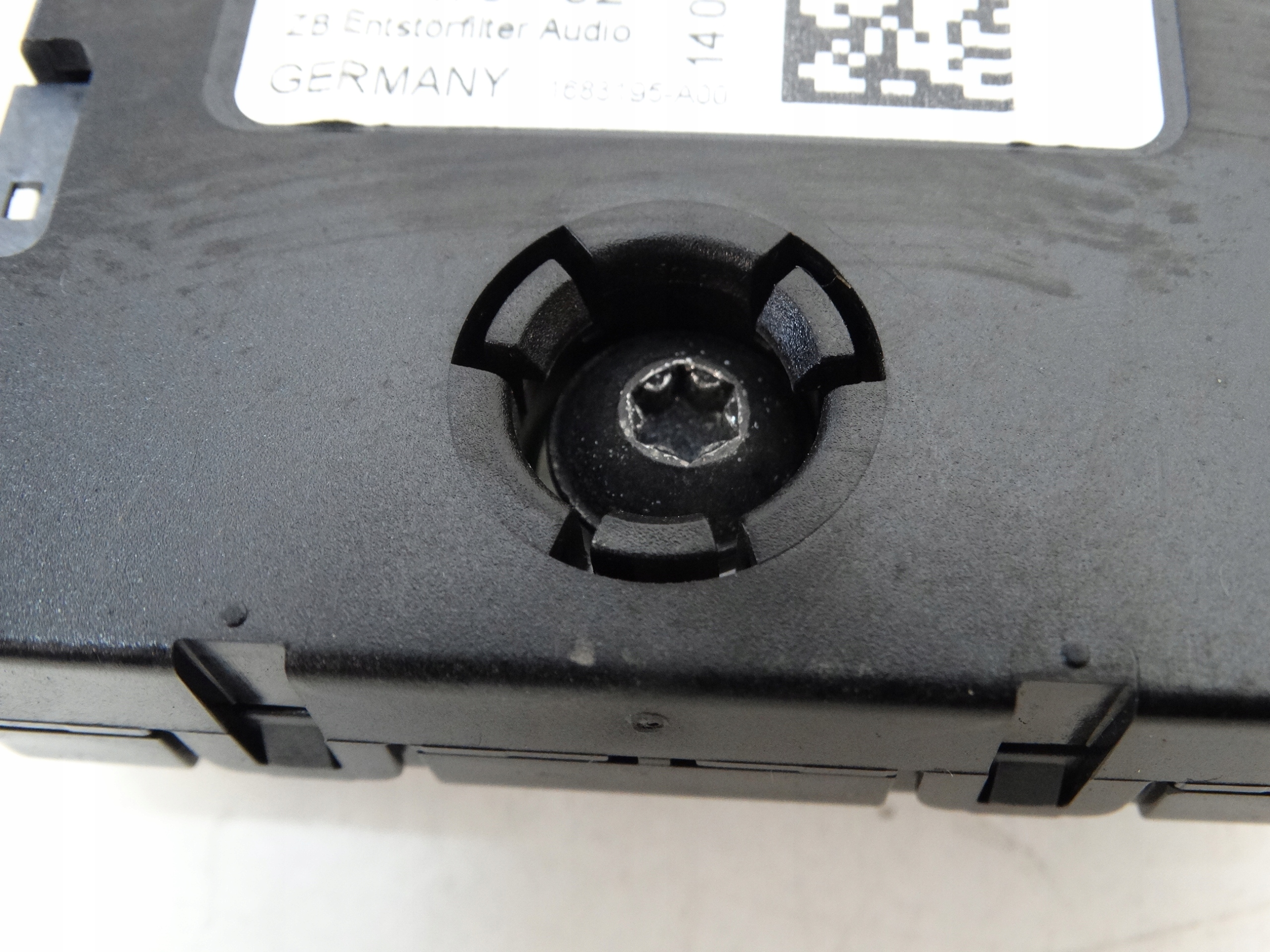 antenna amplifier BMW 1 F20 2.0D 2013r. 9227470-02