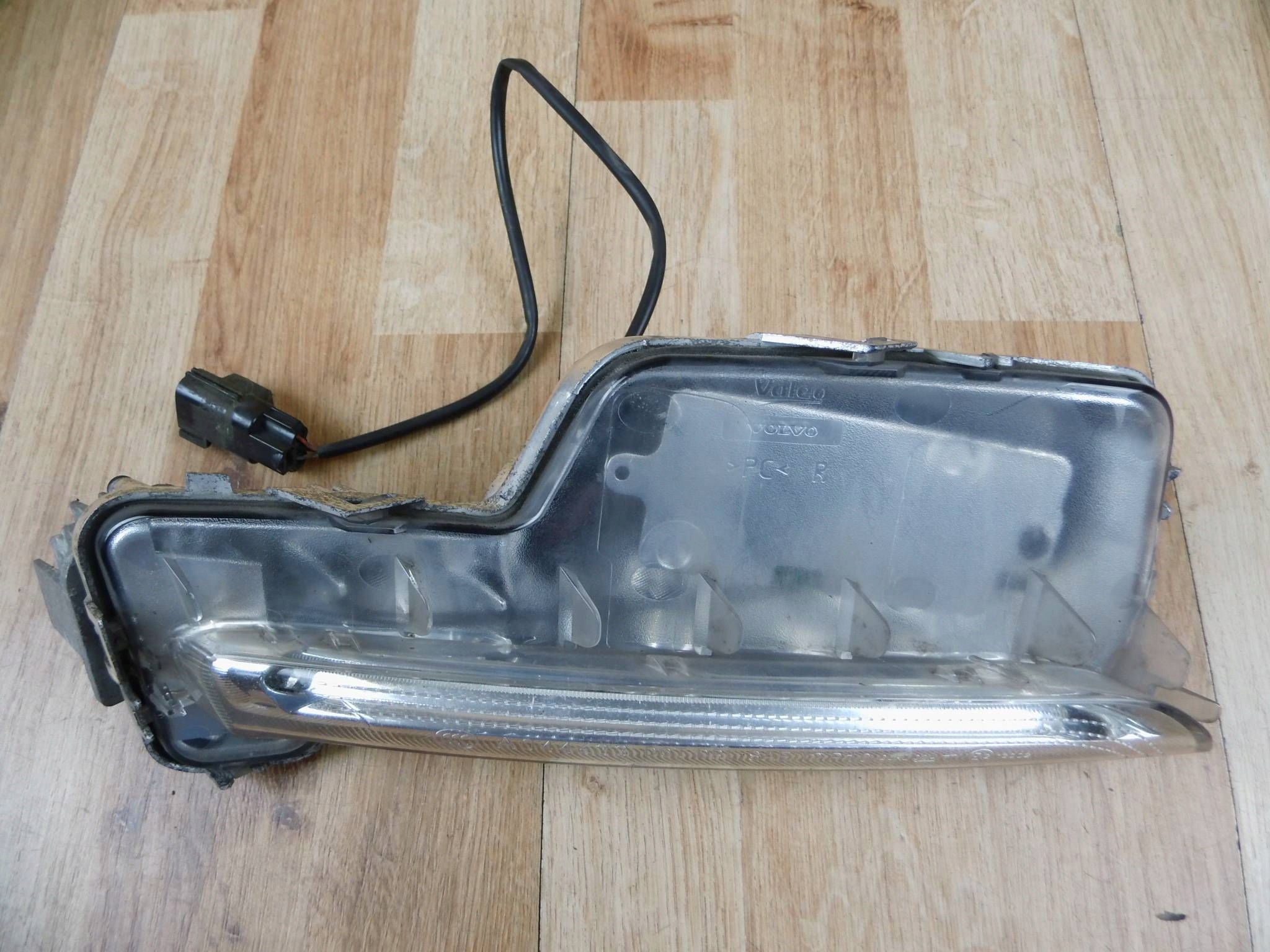 Volvo V60 S60 2013-2017 light right front DRL do running daytime 89250222