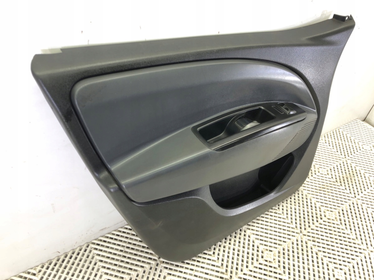 BOCZEK DRZWI LEWY PRZÓD FIAT DOBLO II Van (minibus) TAPICERKA Producent części OEM