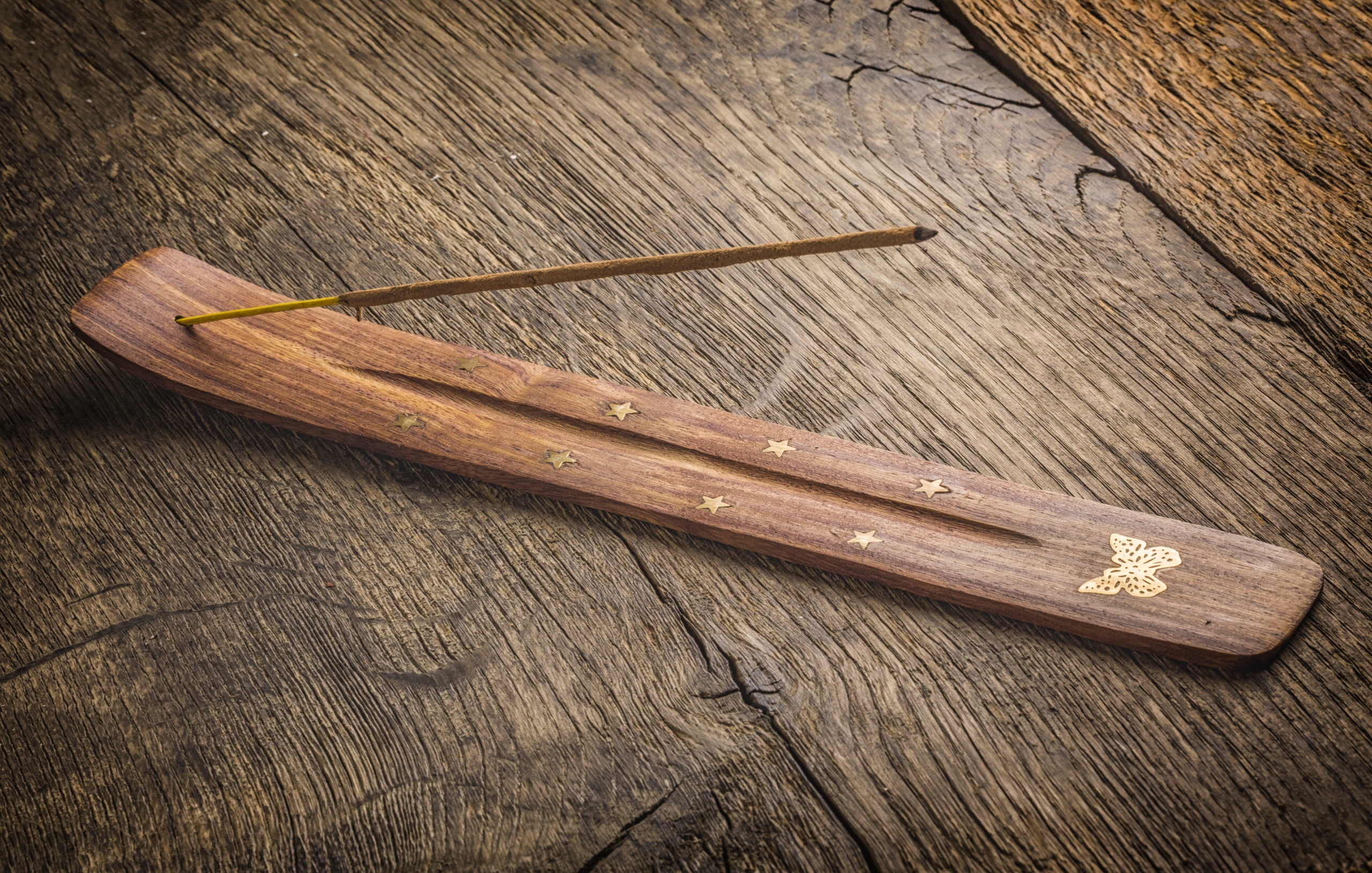 PODSTAWKA POD KADZIDEŁKA NARTA Z MANGOWCA Motyl EAN (GTIN) 5905784620152