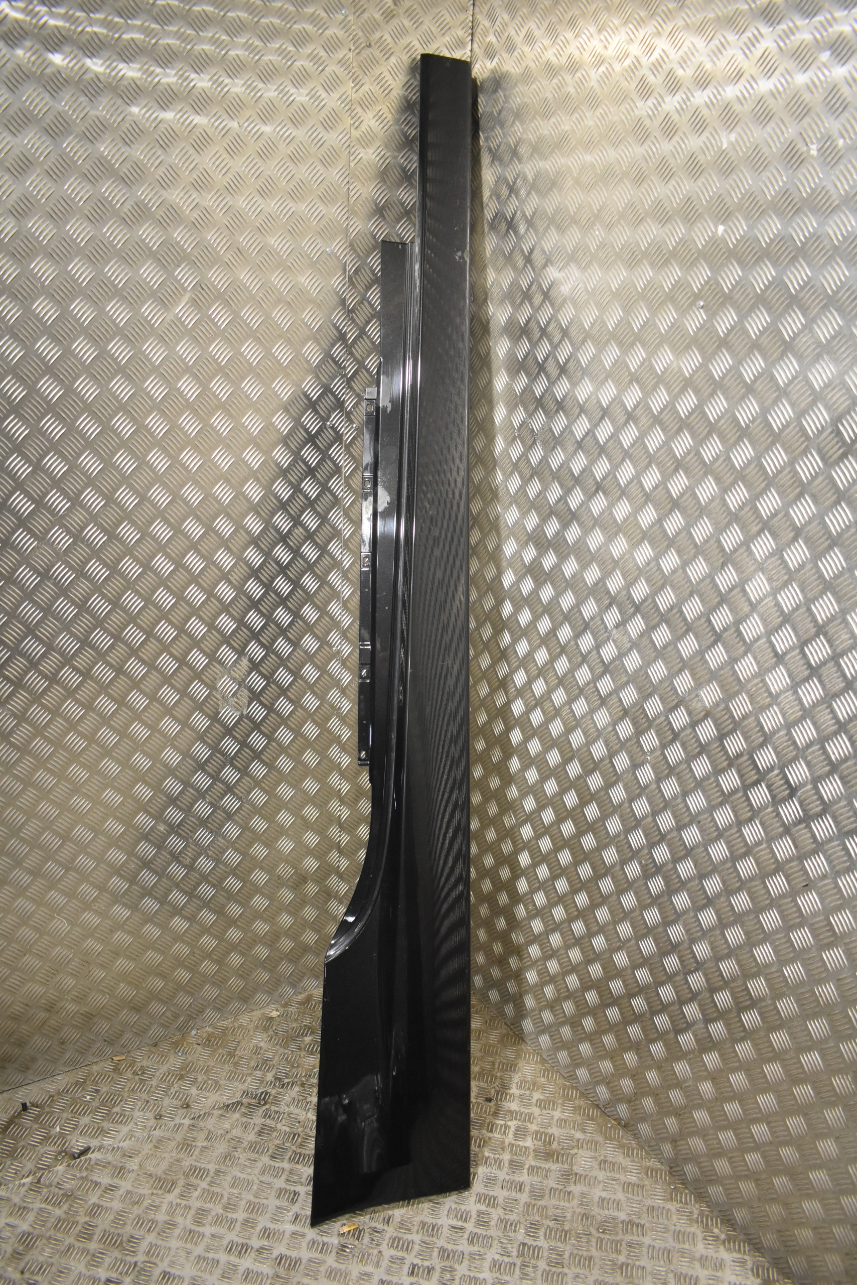 moulding threshold right BMW G14 G15 G16 475 1