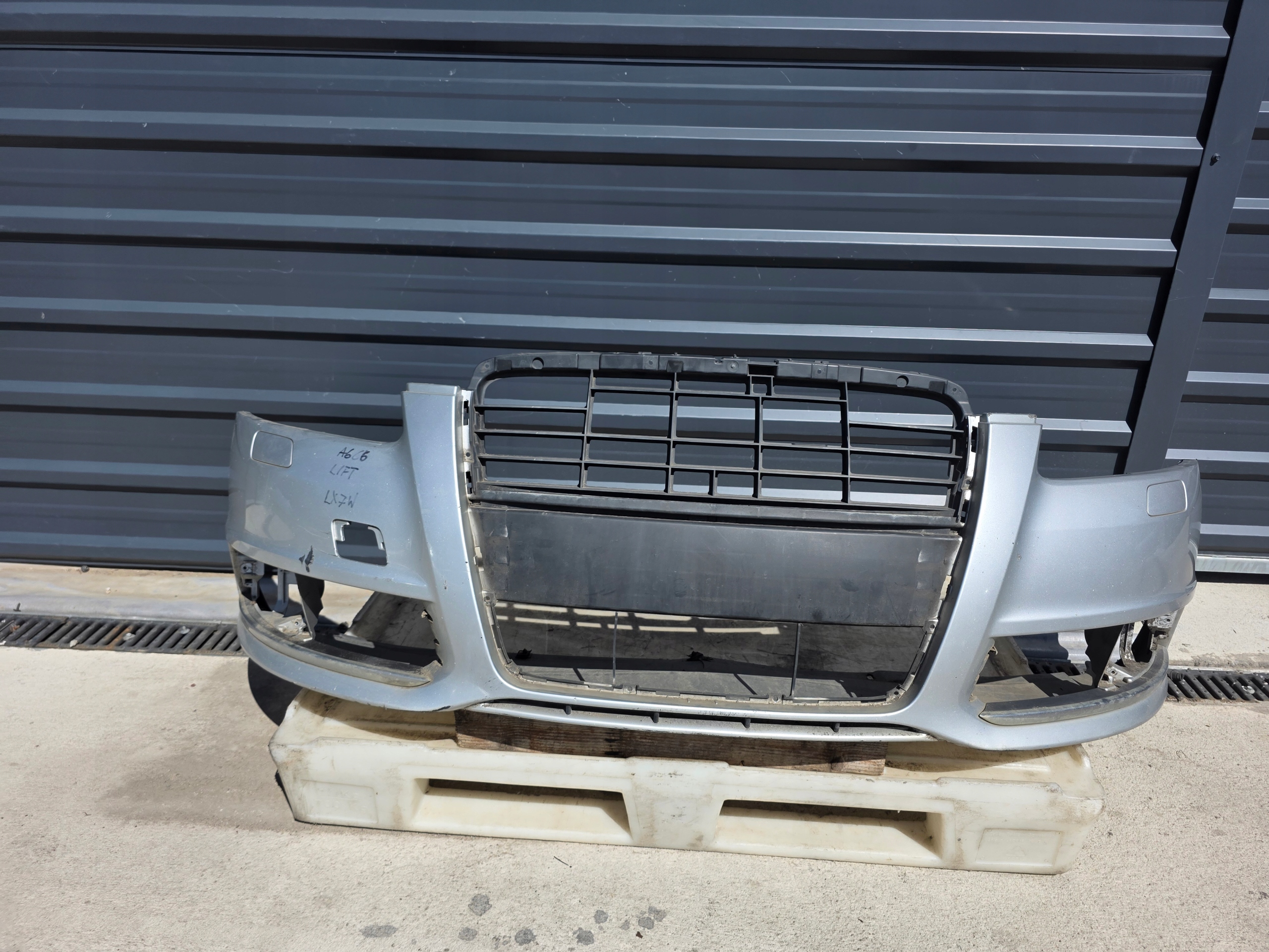 bumper front AUDI A6 C6 LIFT LX7W 2008-2011