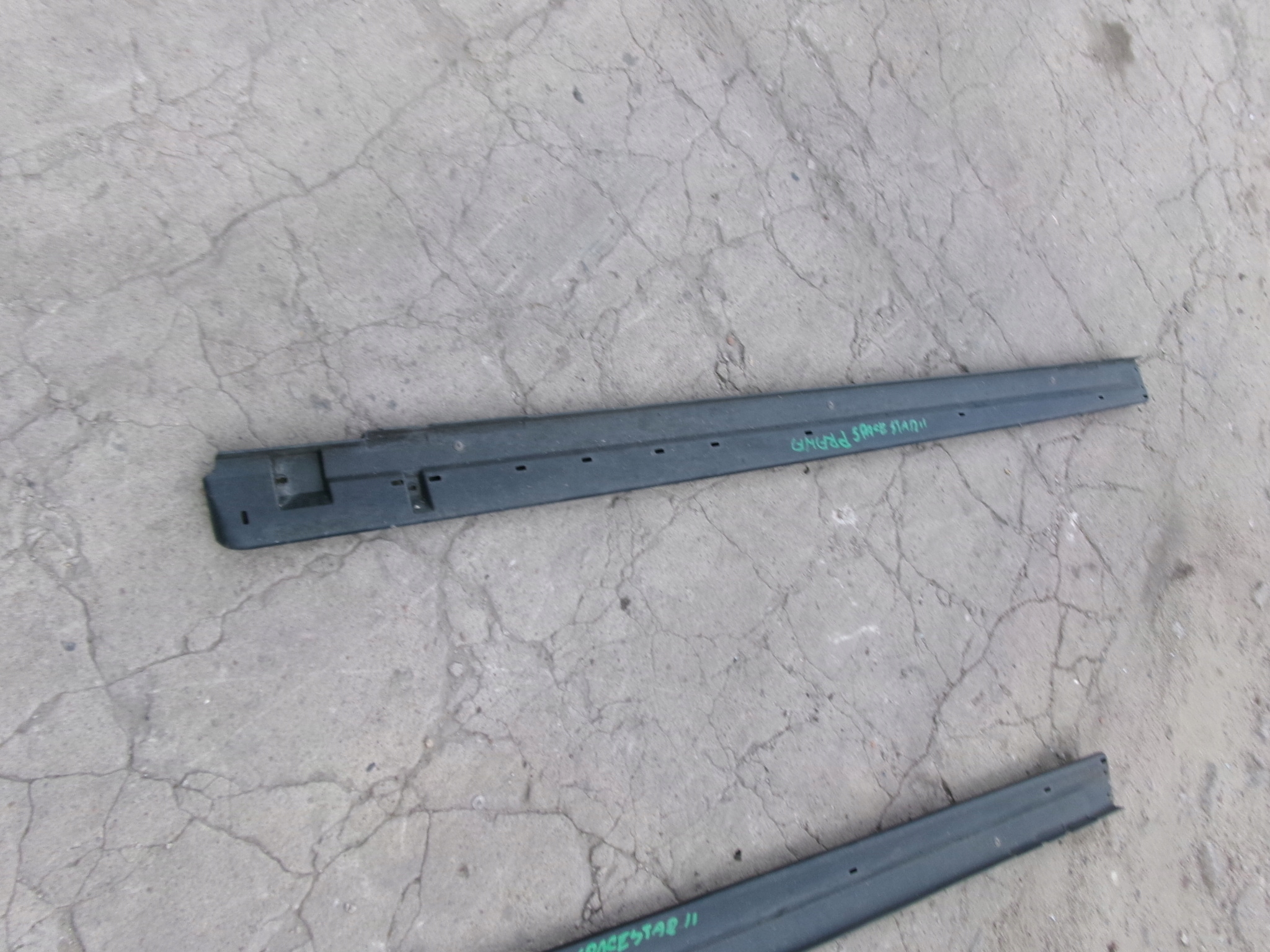 mitsubishi Space Star II порог молдинг правая