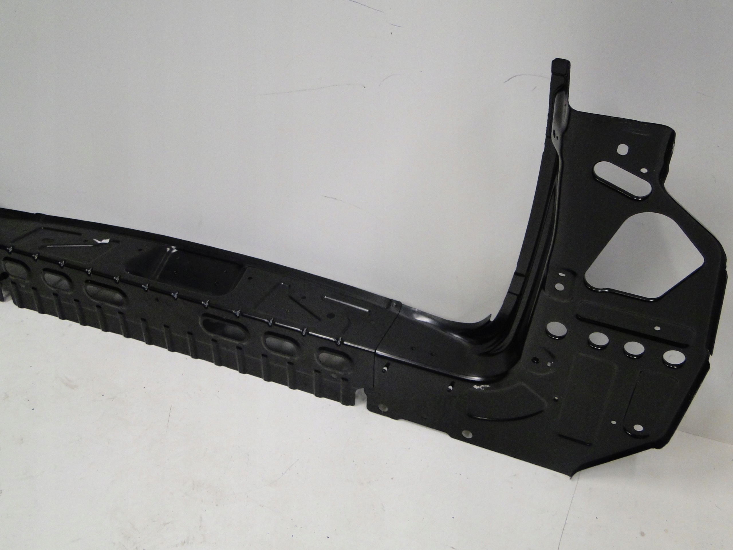 MERCEDES ML GLE W166 166 PAS TYLNY WZMOCNIENIE TYLNE TYŁ Wersja Europejska