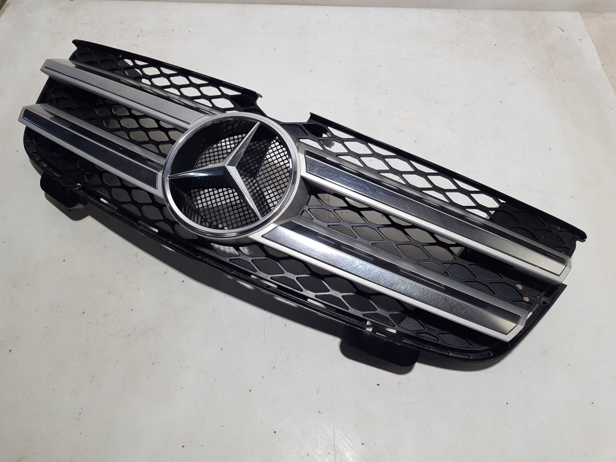 MERCEDES GL X164 решетка радиатора