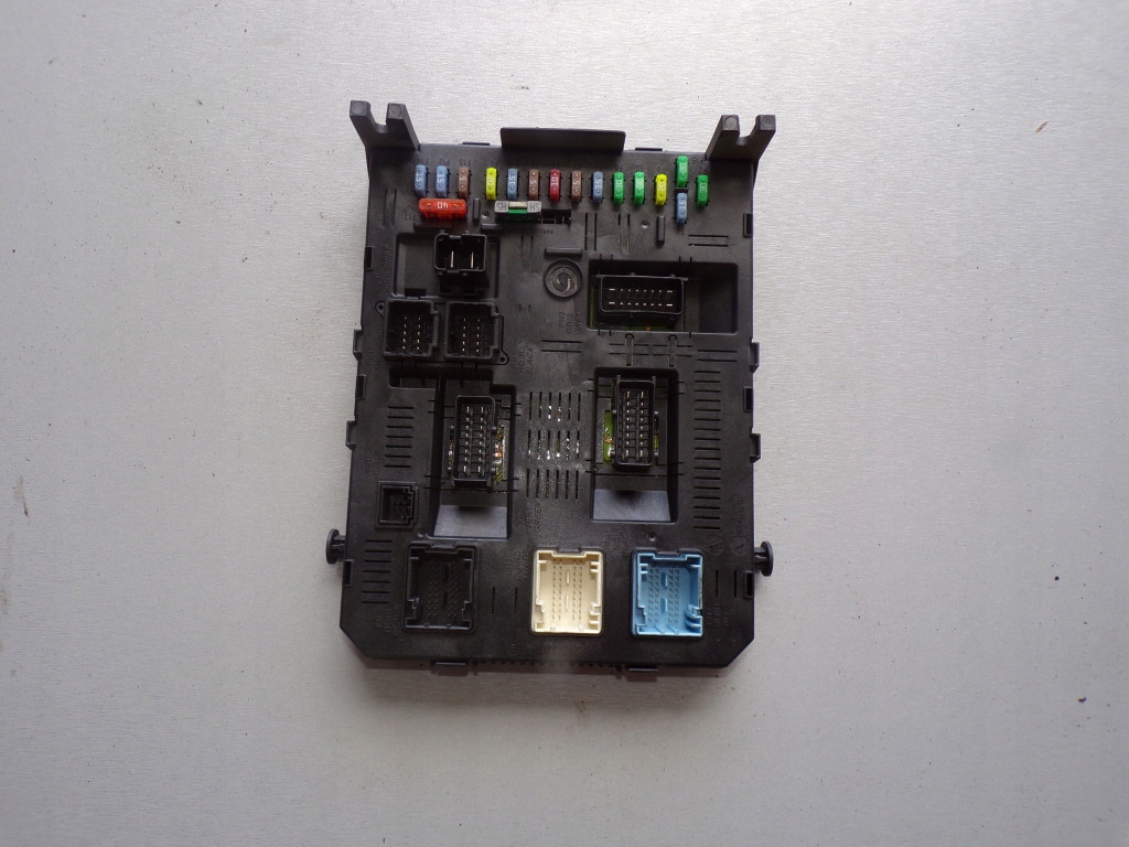 Skrzynka bsm Citroen C4 9661682980