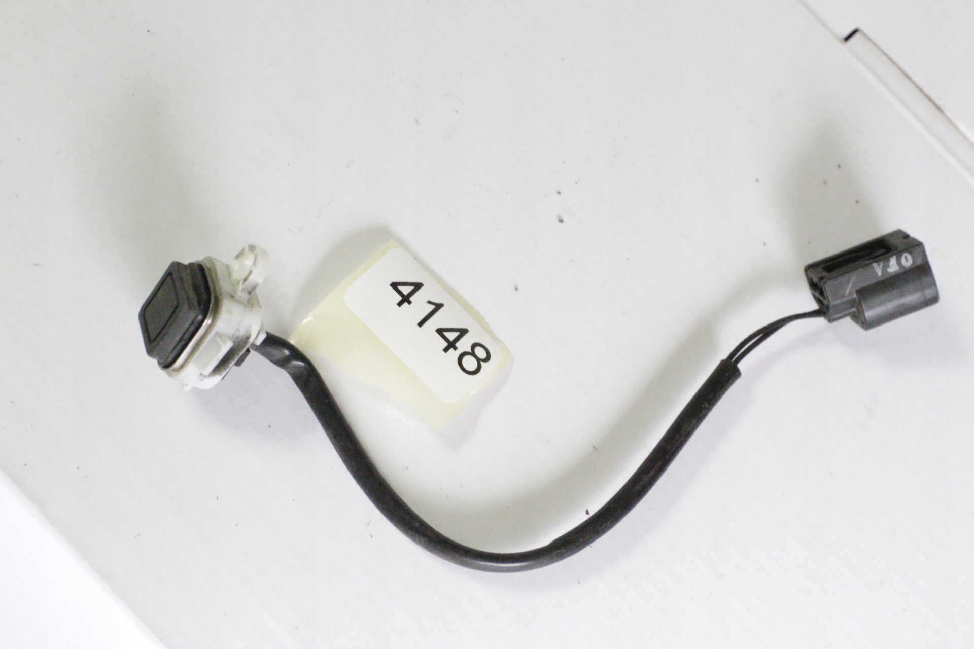 35390-MKC-A01 - Honda Goldwing 2018 кнопка переключения багажника