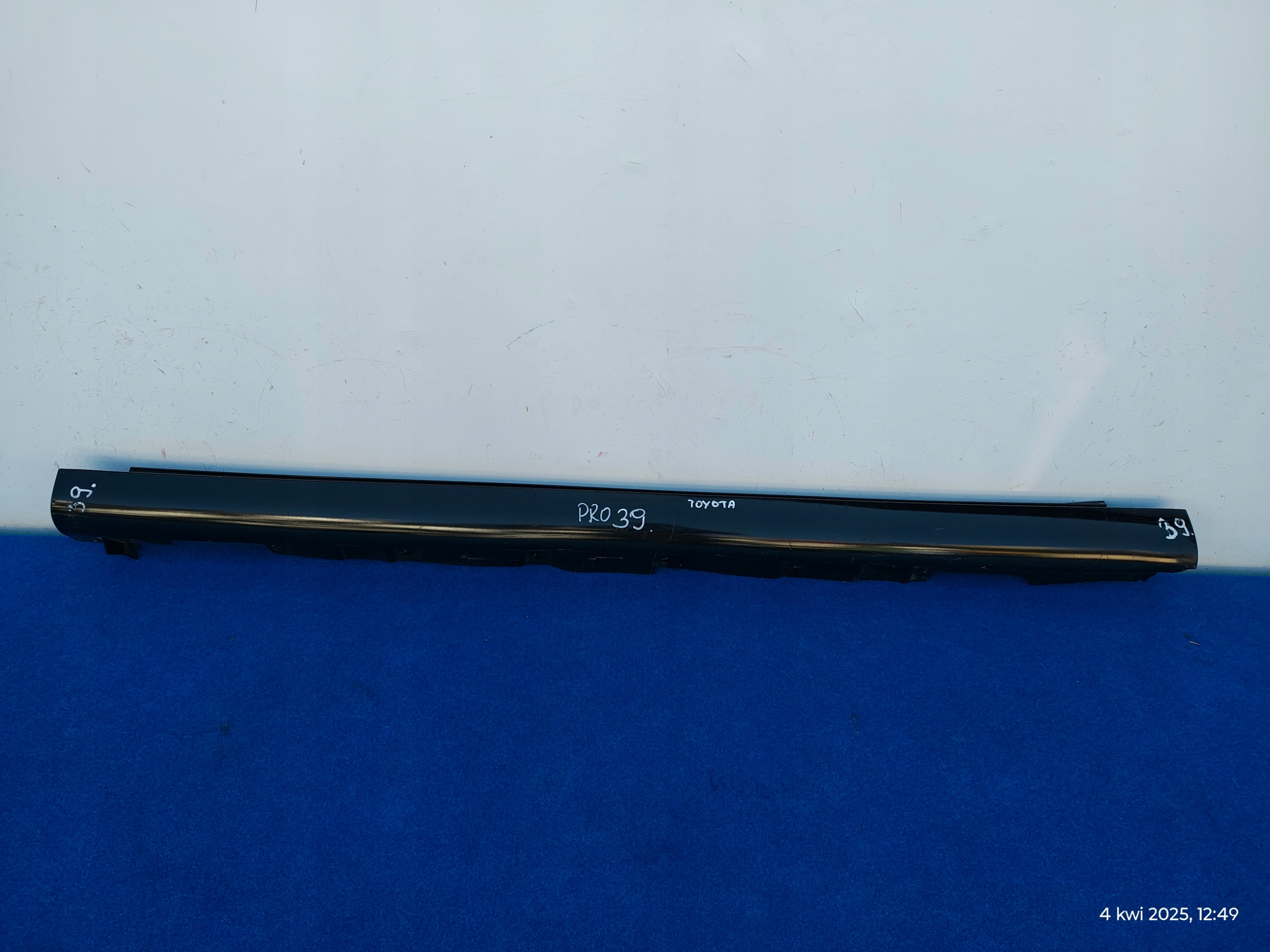 TOYOTA AVENSIS T25 left threshold moulding threshold left 75852-05010 PRO39