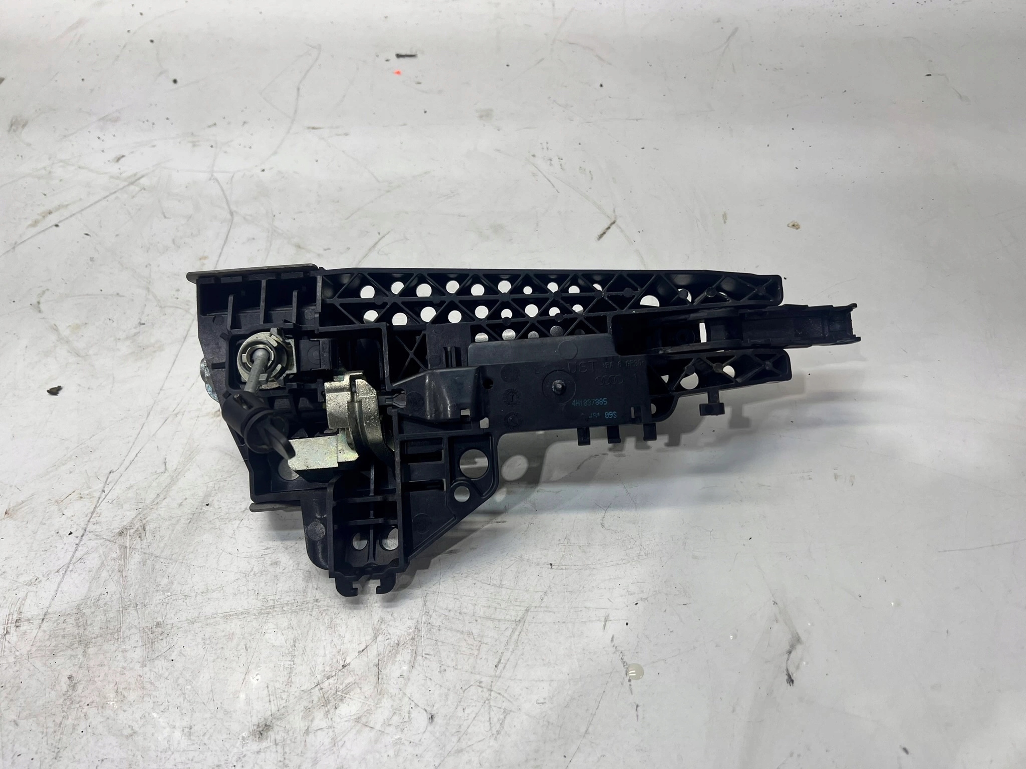handle left AUDI A6 A7 4H1837885 LZ7S + lock cylinder 4G1837167