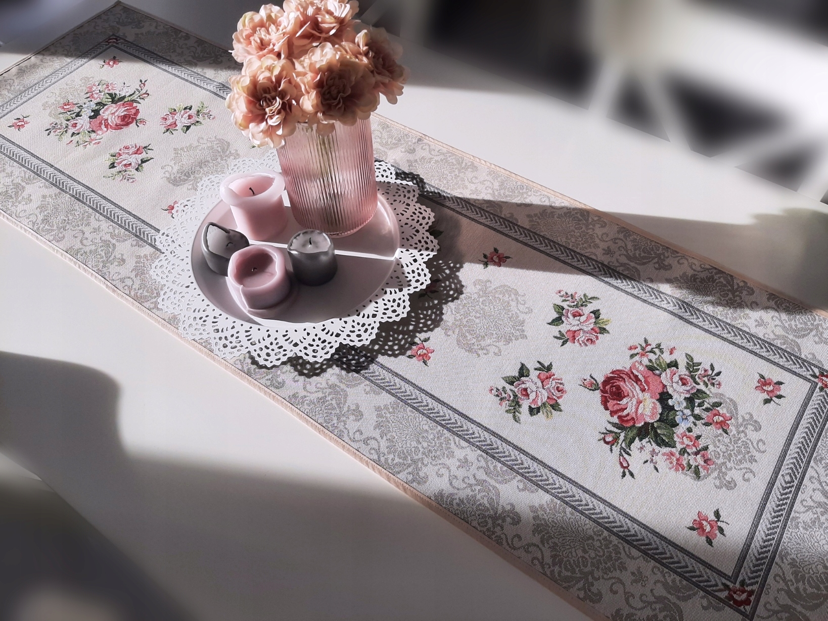 Běhoun 47x140 cm 386NA Roses Natural